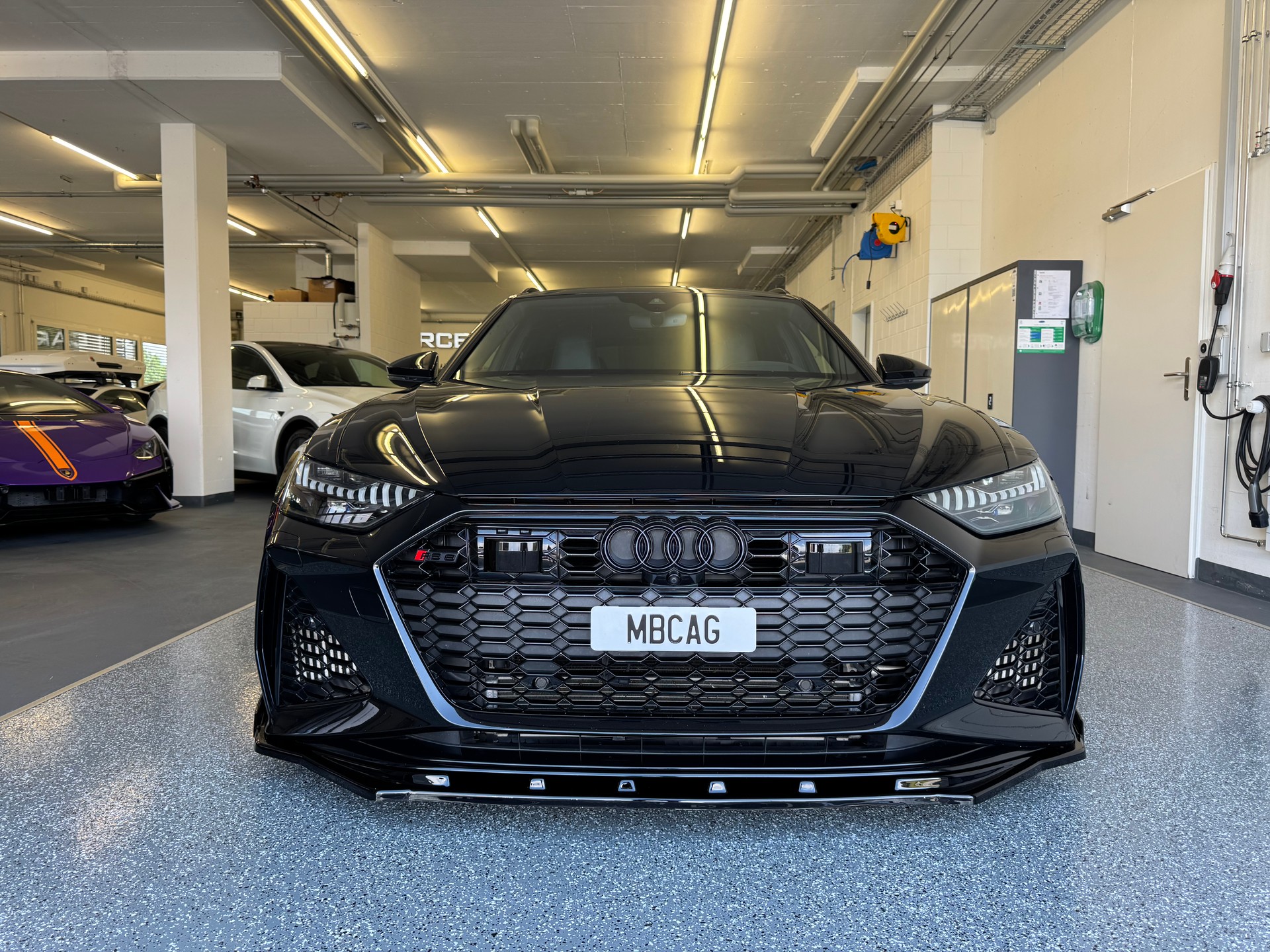 AUDI RS6 Avant 4.0 TFSI V8 quattro, CH Fahrzeug, Keramik, KW V4, BTM-showroom-element-1