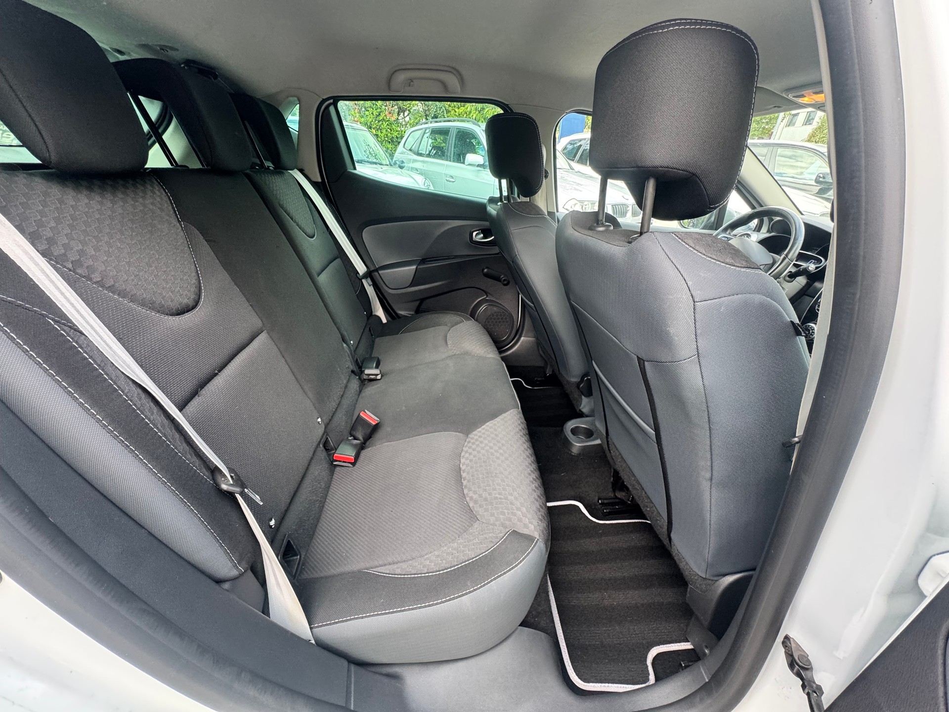 RENAULT Clio 1.2 16V T Limited GT-image-13