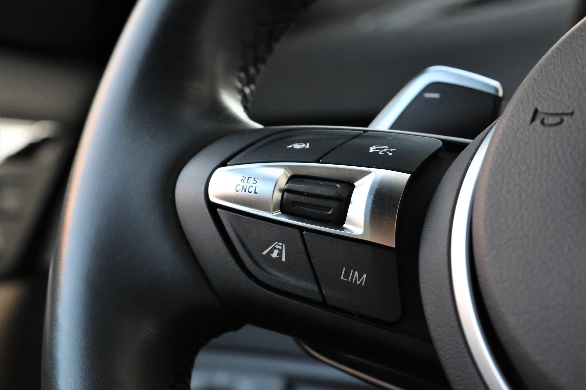 BMW X1 xDrive 25i M Sport Steptronic (CH)-image-15