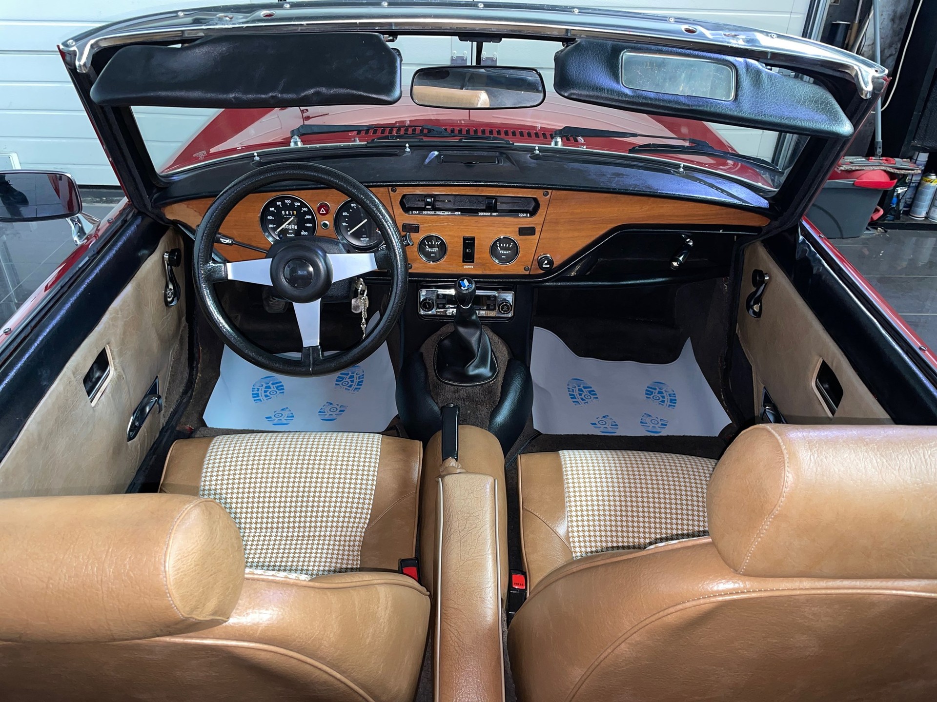 TRIUMPH Spitfire 1500-showroom-element-3