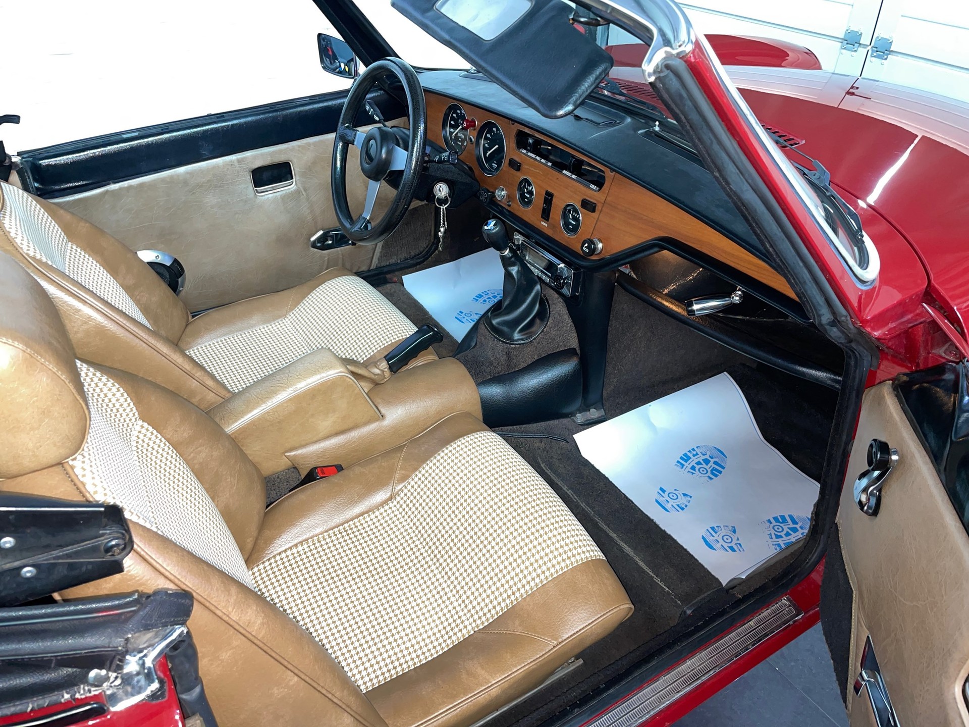 TRIUMPH Spitfire 1500-image-9
