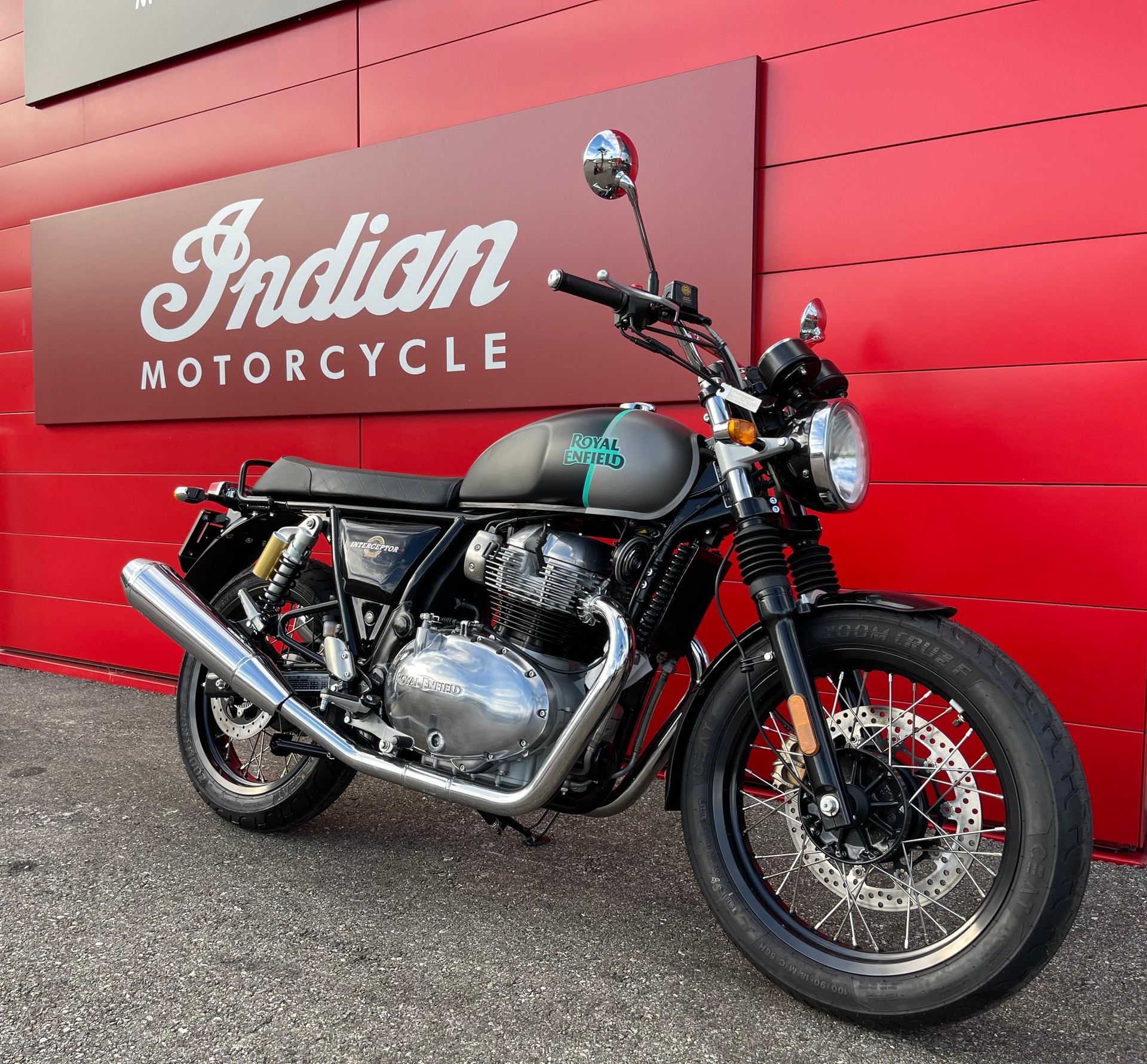 ROYAL ENFIELD Interceptor 650 Standard-image-1