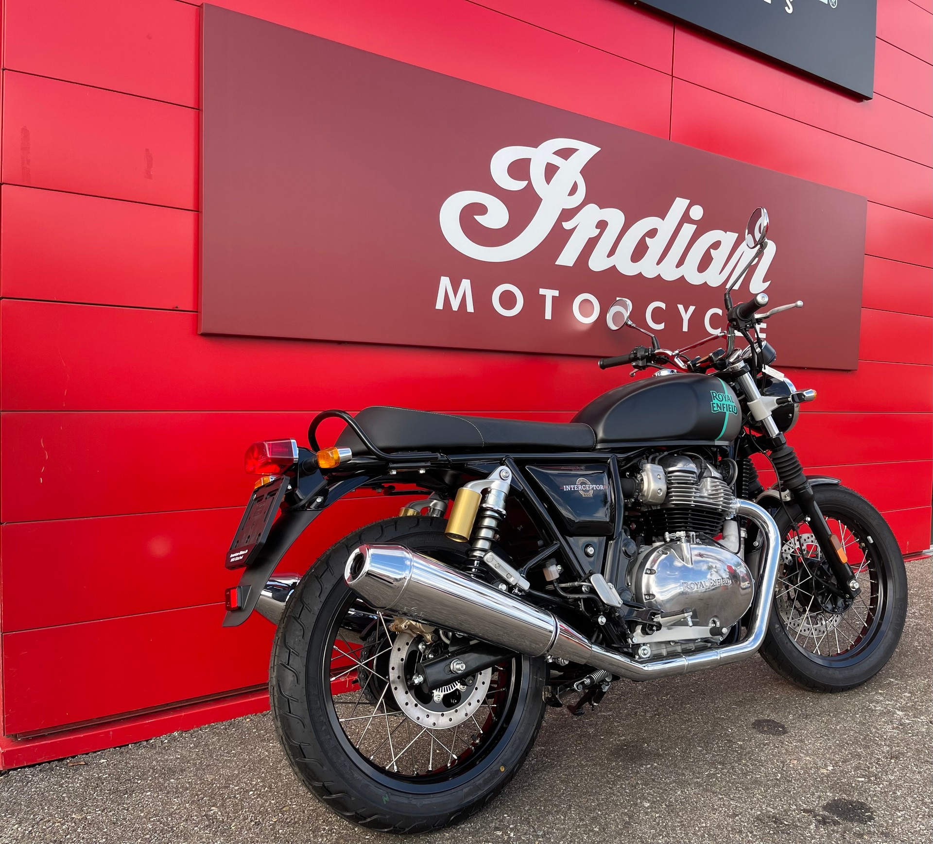 ROYAL ENFIELD Interceptor 650 Standard-image-2