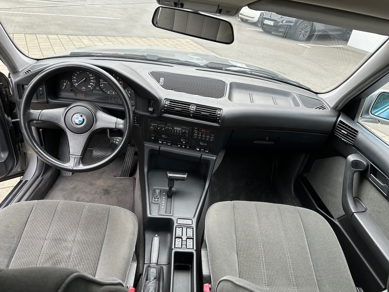 BMW 535i A-image-9