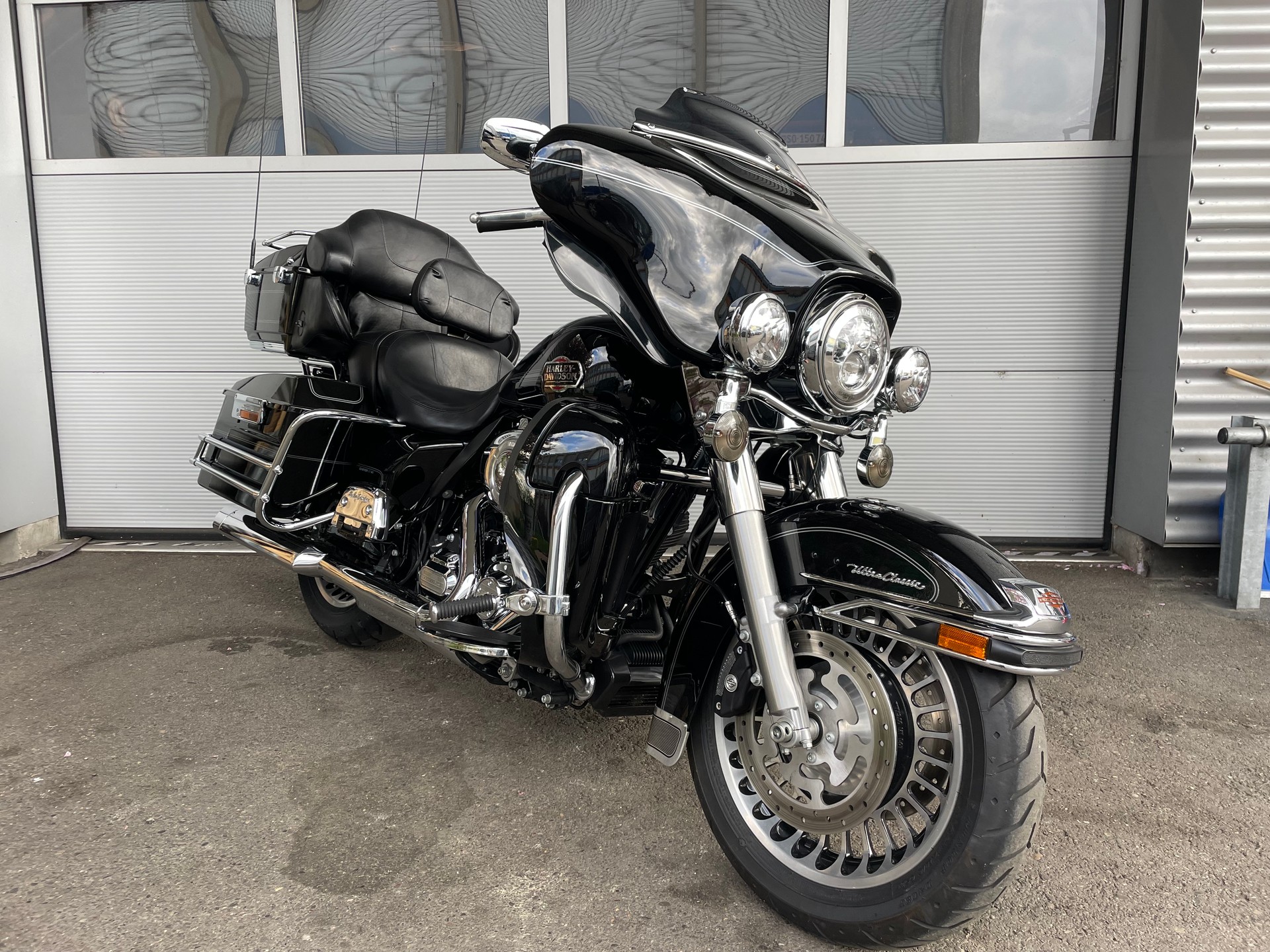 HARLEY-DAVIDSON FLHTCU Electra Glide Ultra Classic ABS-image-2