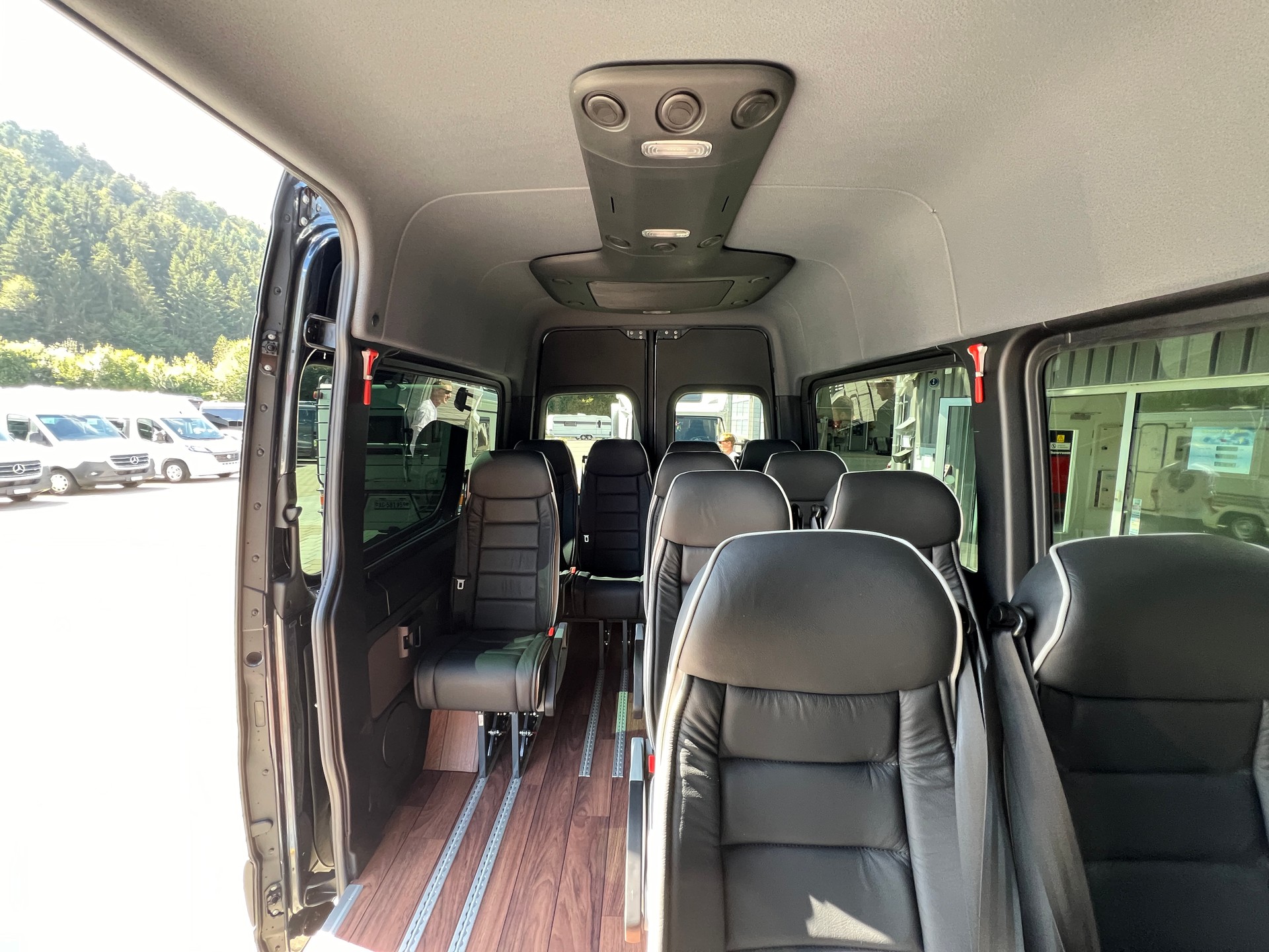 MERCEDES-BENZ (C03) 317 tenoritgrau-image-10