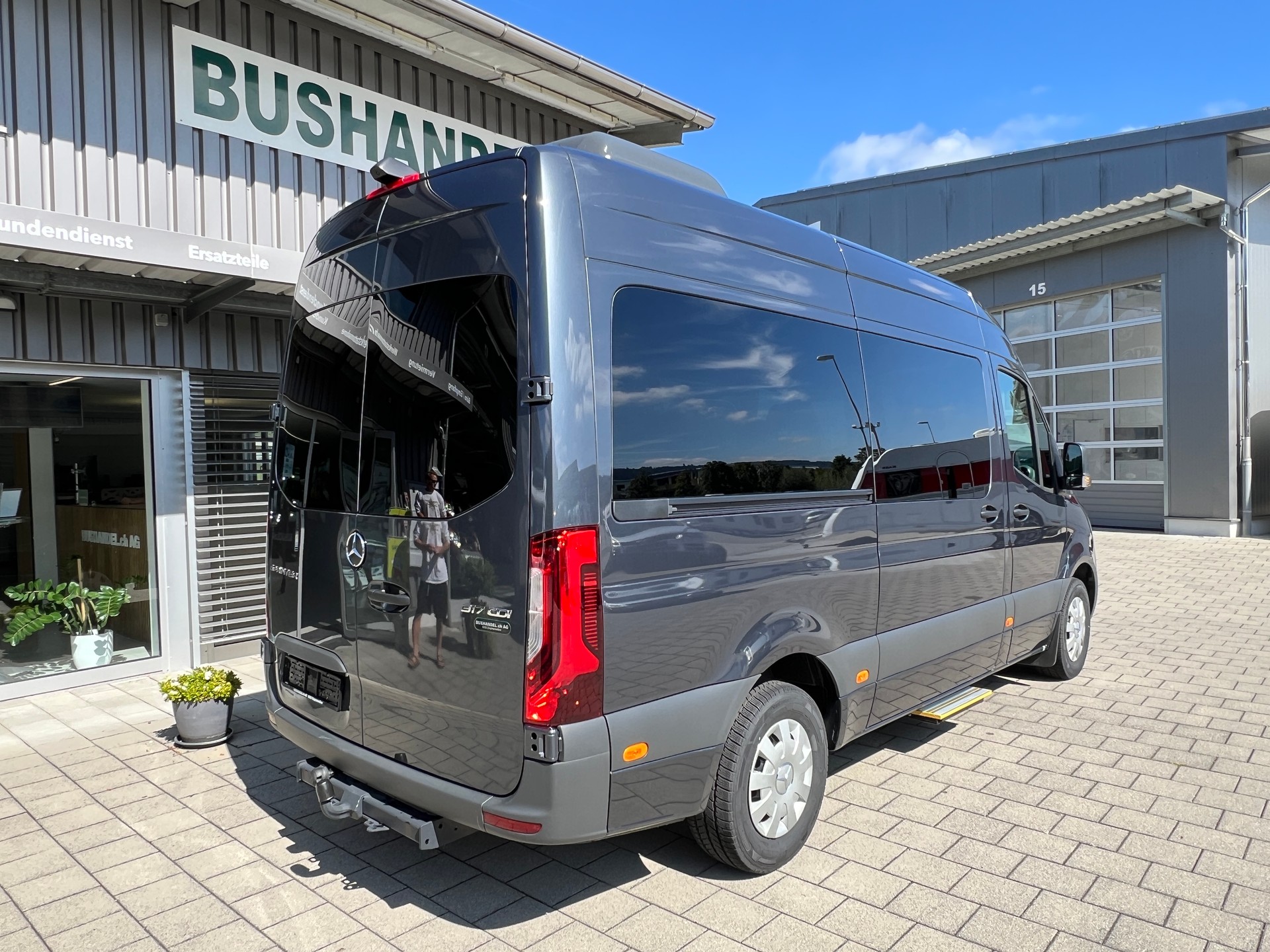 MERCEDES-BENZ (C03) 317 tenoritgrau-image-2