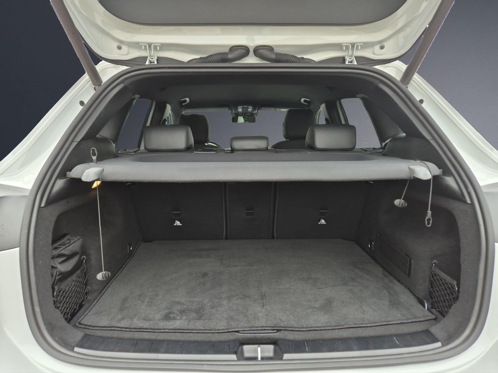 MERCEDES-BENZ GLA 220d Progressive-image-12