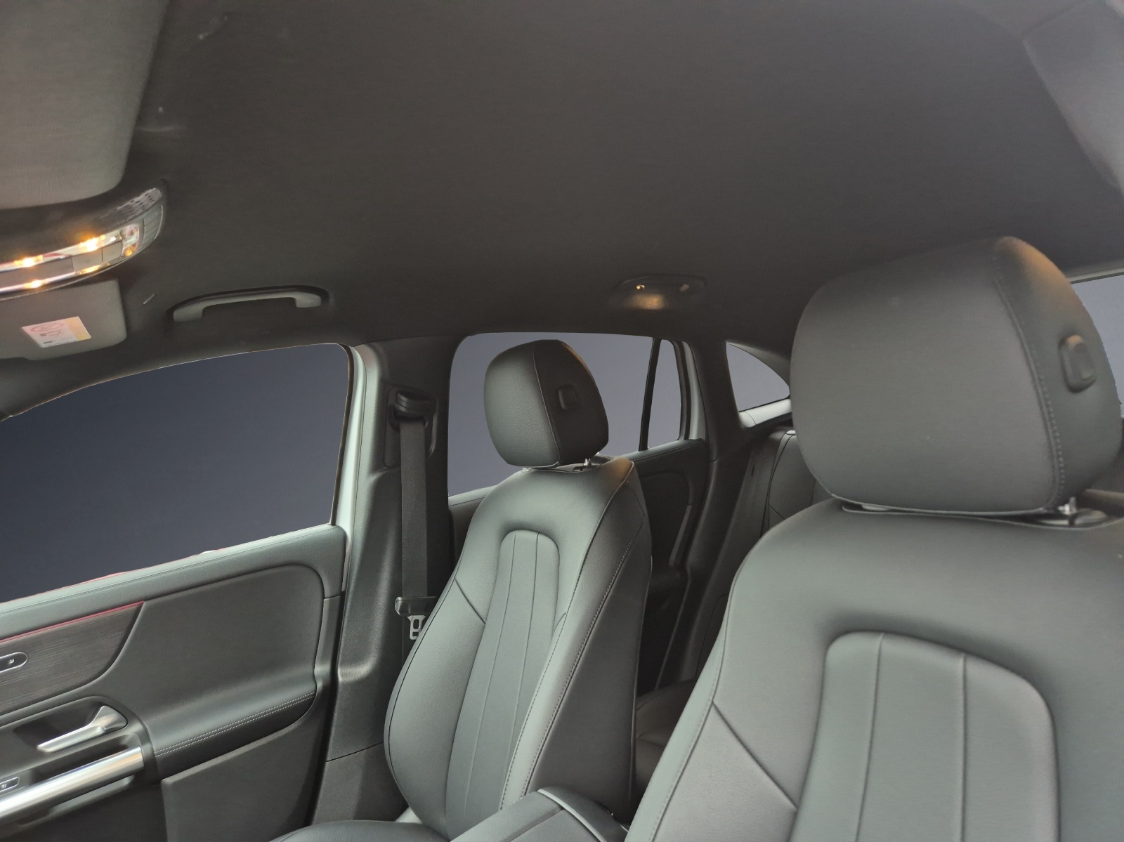 MERCEDES-BENZ GLA 220d Progressive-image-9