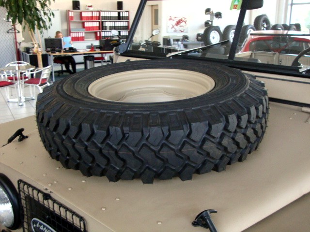 LAND ROVER Serie IIa Soft Top Avus Classic-image-11