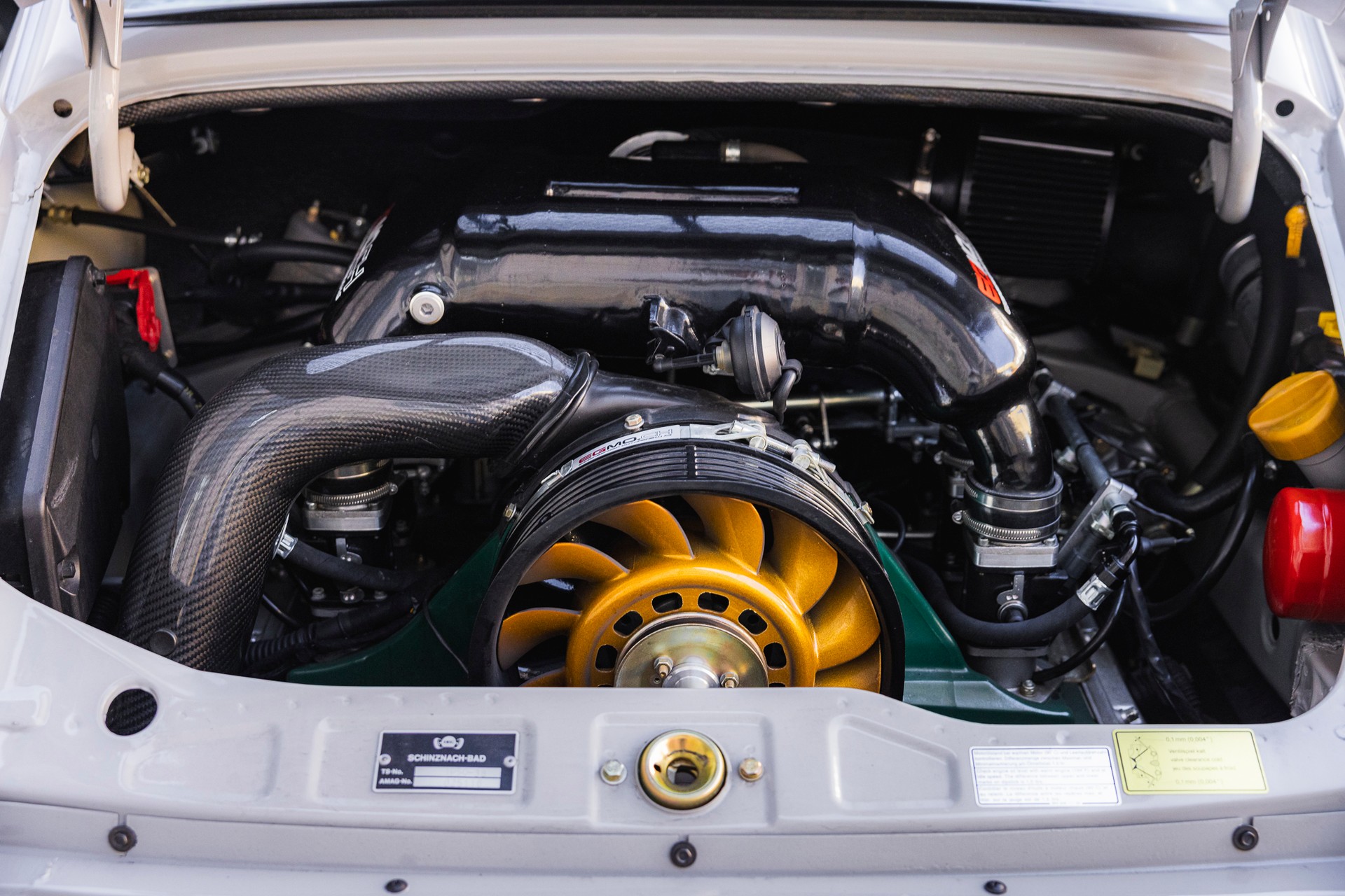 PORSCHE 911 Carrera 2-image-8