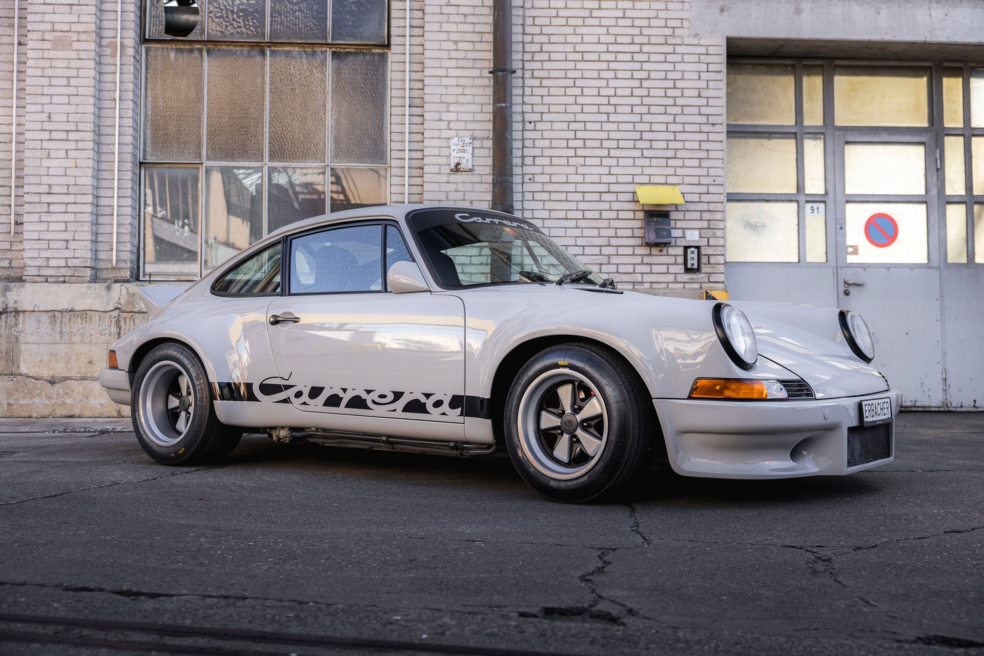 PORSCHE 911 Carrera 2-image-4