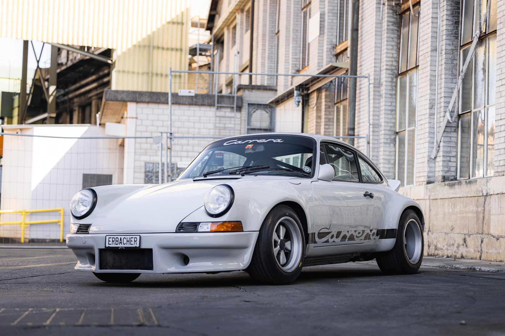 PORSCHE 911 Carrera 2