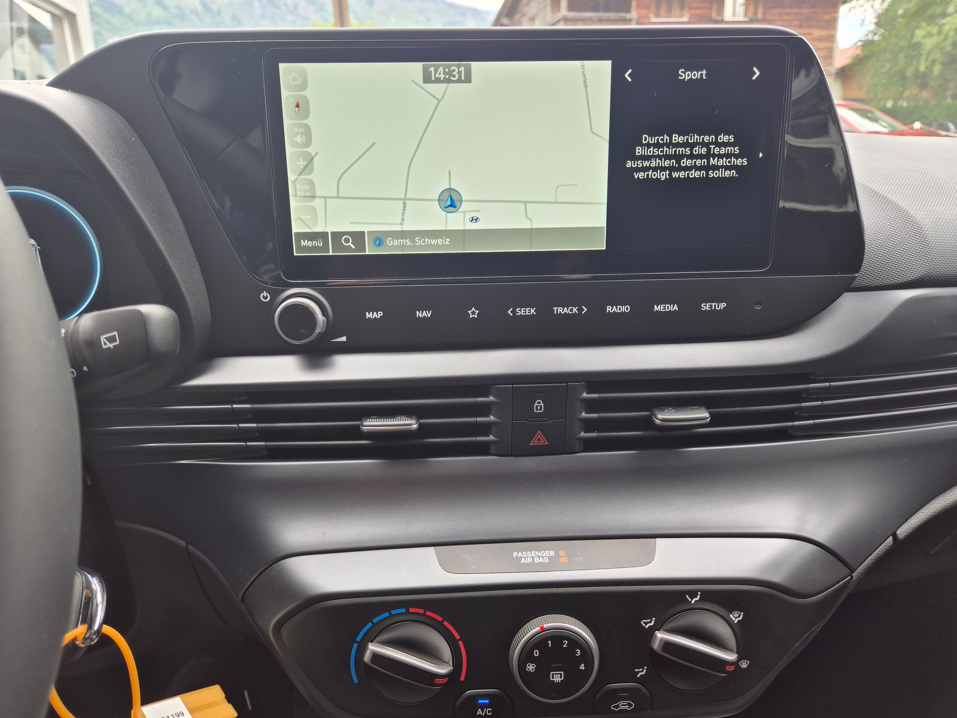 HYUNDAI i20 1.0 T-GDi Origo-image-12