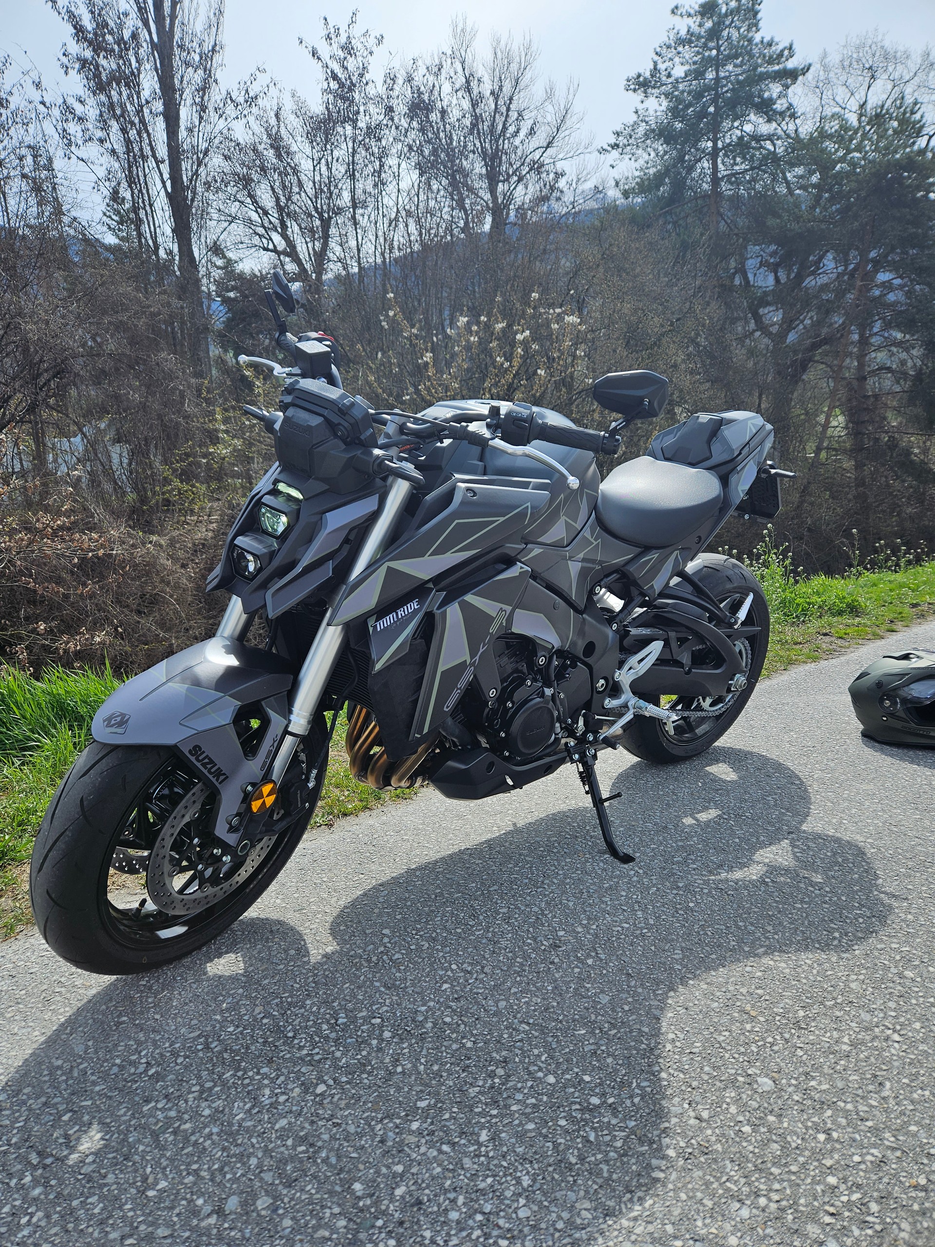 SUZUKI GSX-S 950-image-1