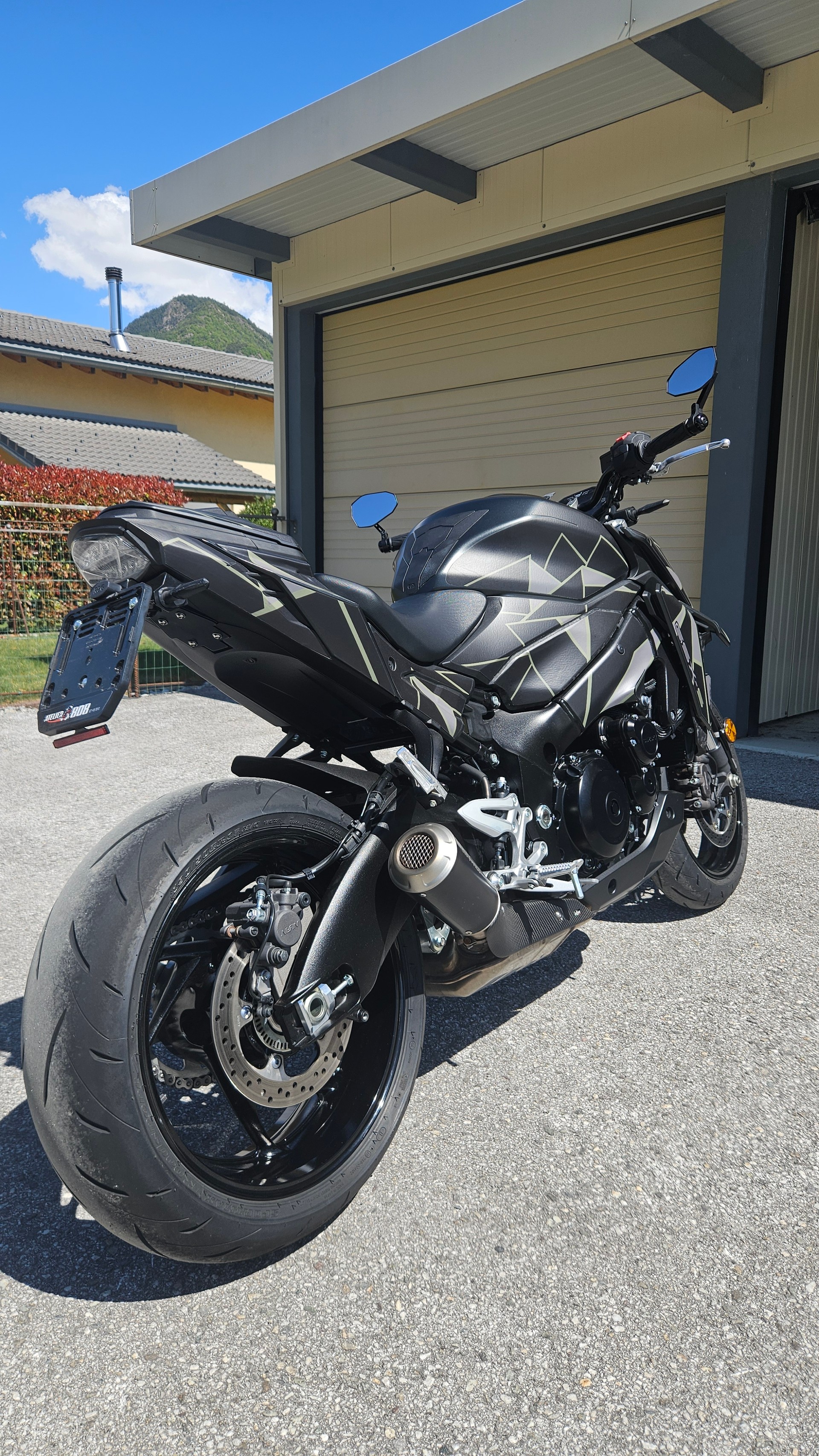 SUZUKI GSX-S 950-image-4
