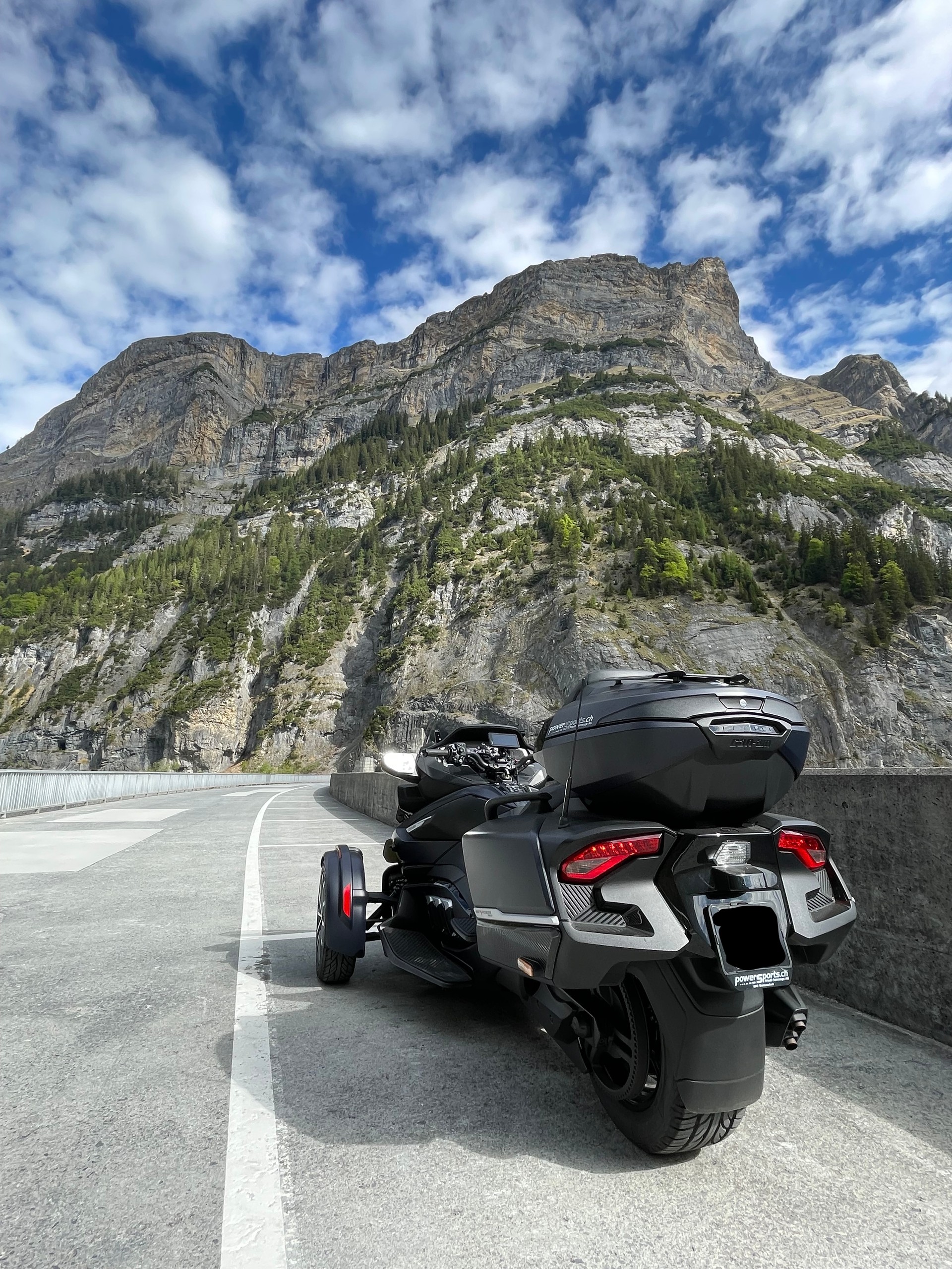 CAN-AM Spyder RT-LTD Sea Sky Edition SE6-image-11