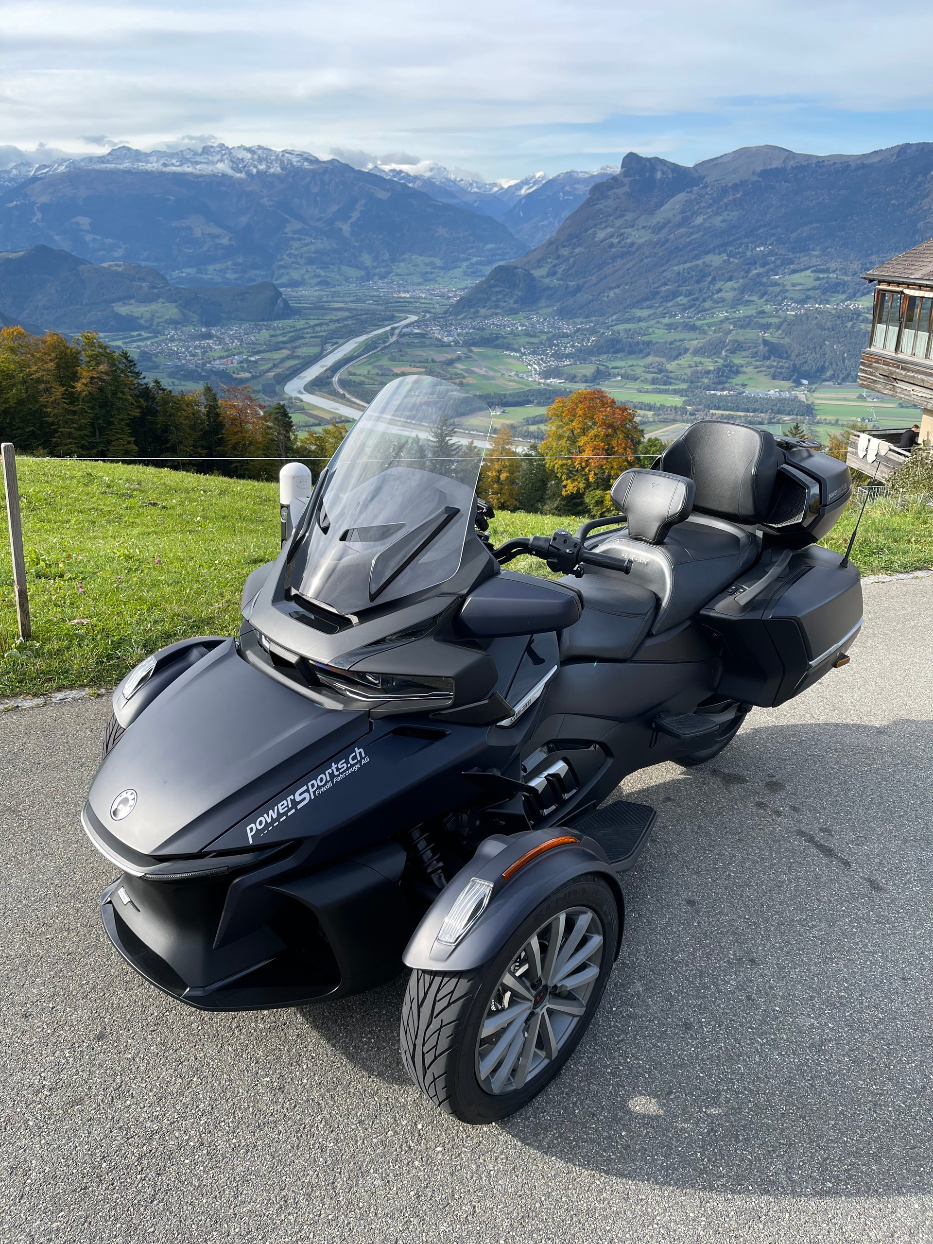 CAN-AM Spyder RT-LTD Sea Sky Edition SE6-image-7