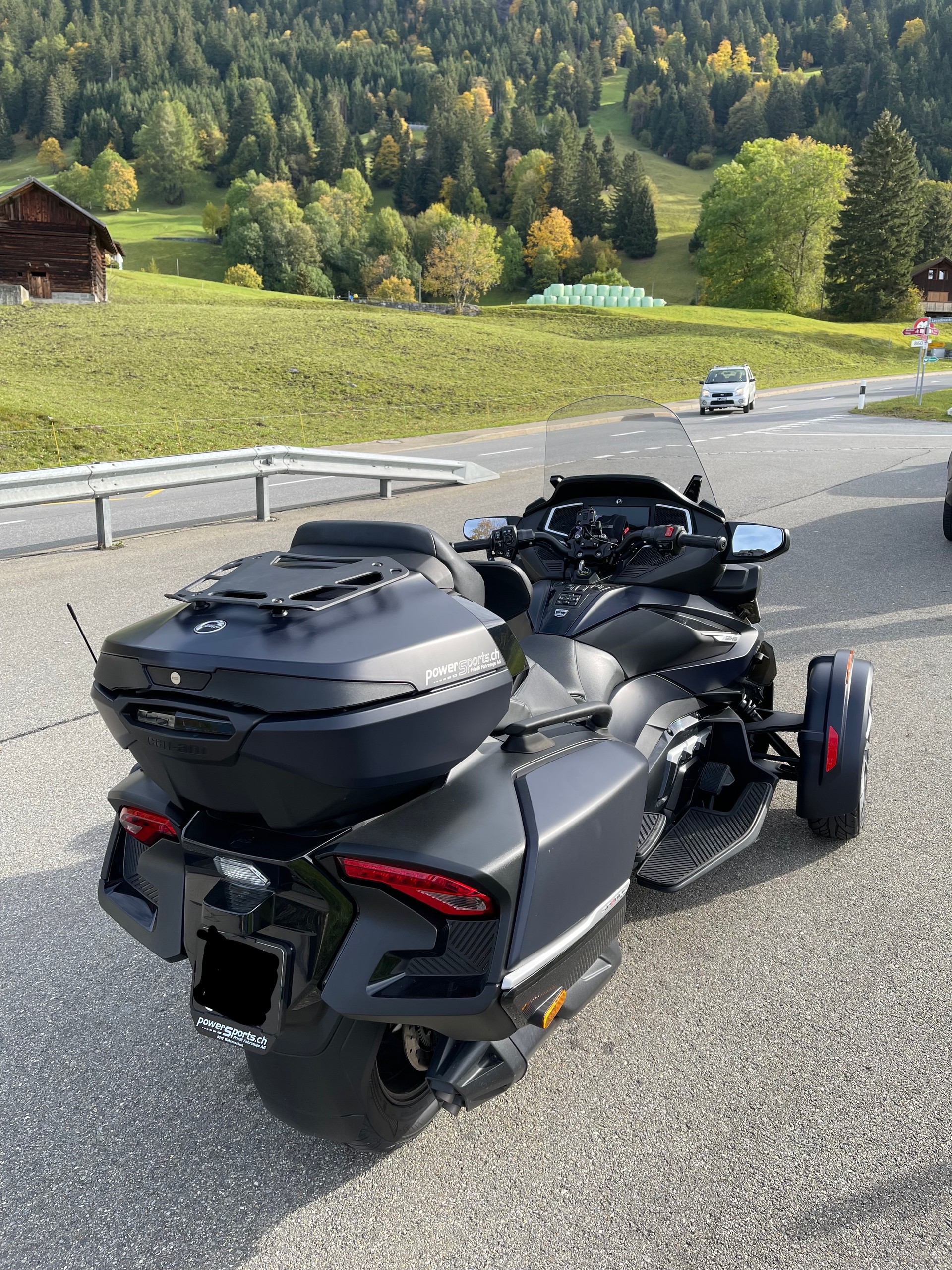 CAN-AM Spyder RT-LTD Sea Sky Edition SE6-image-9