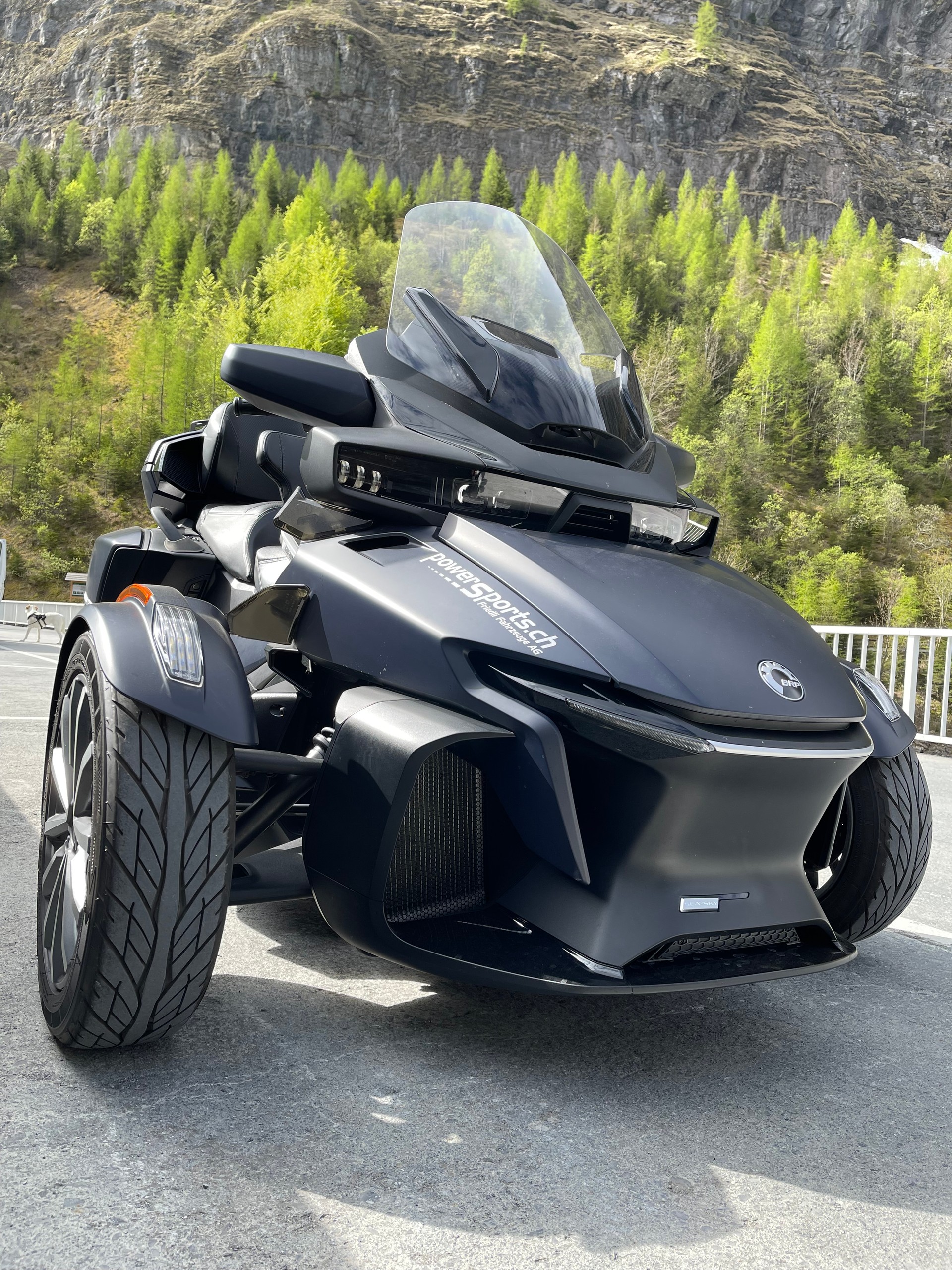 CAN-AM Spyder RT-LTD Sea Sky Edition SE6-image-12