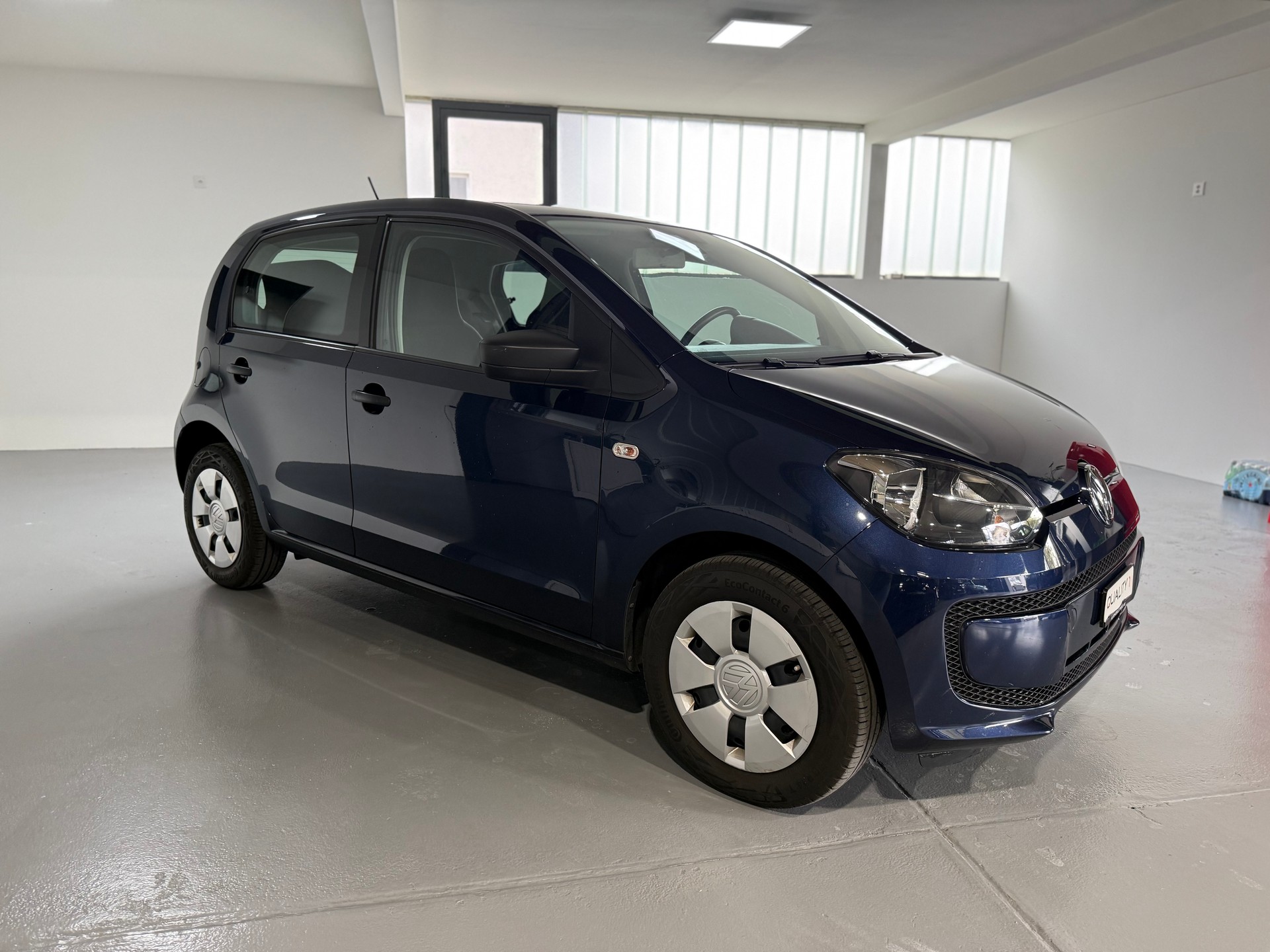 VW Up 1.0 start up-image-1