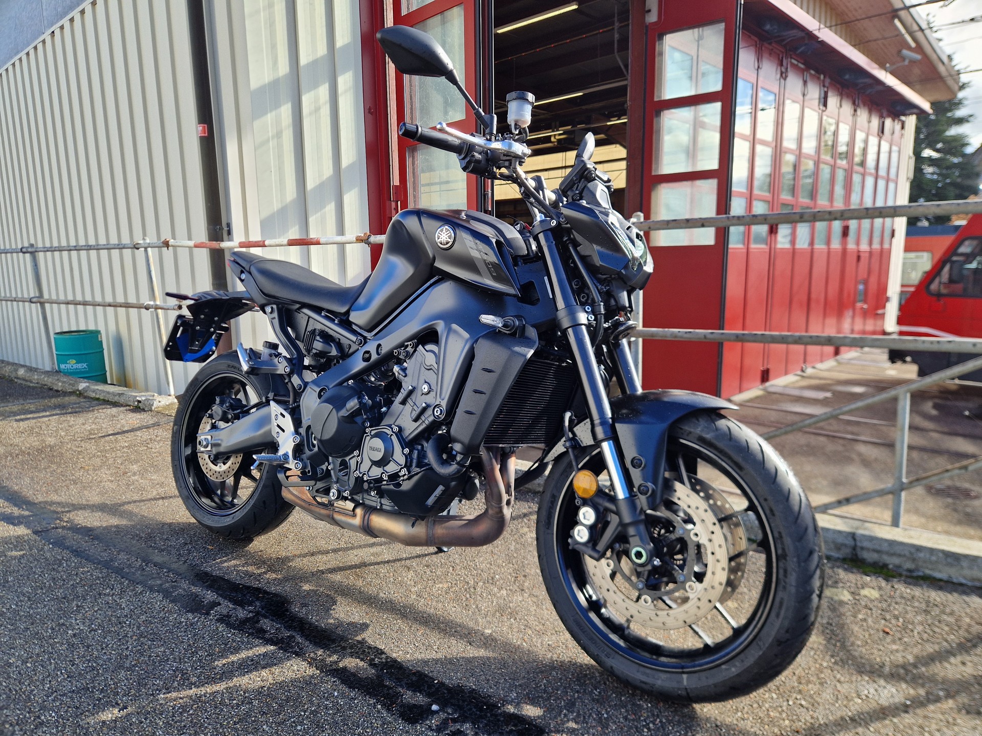 YAMAHA MT-09-image-1