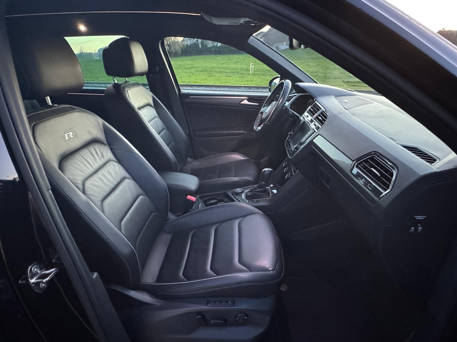 VW Tiguan 2.0 TDI SCR R-Line Highline 4Motion DSG-image-7
