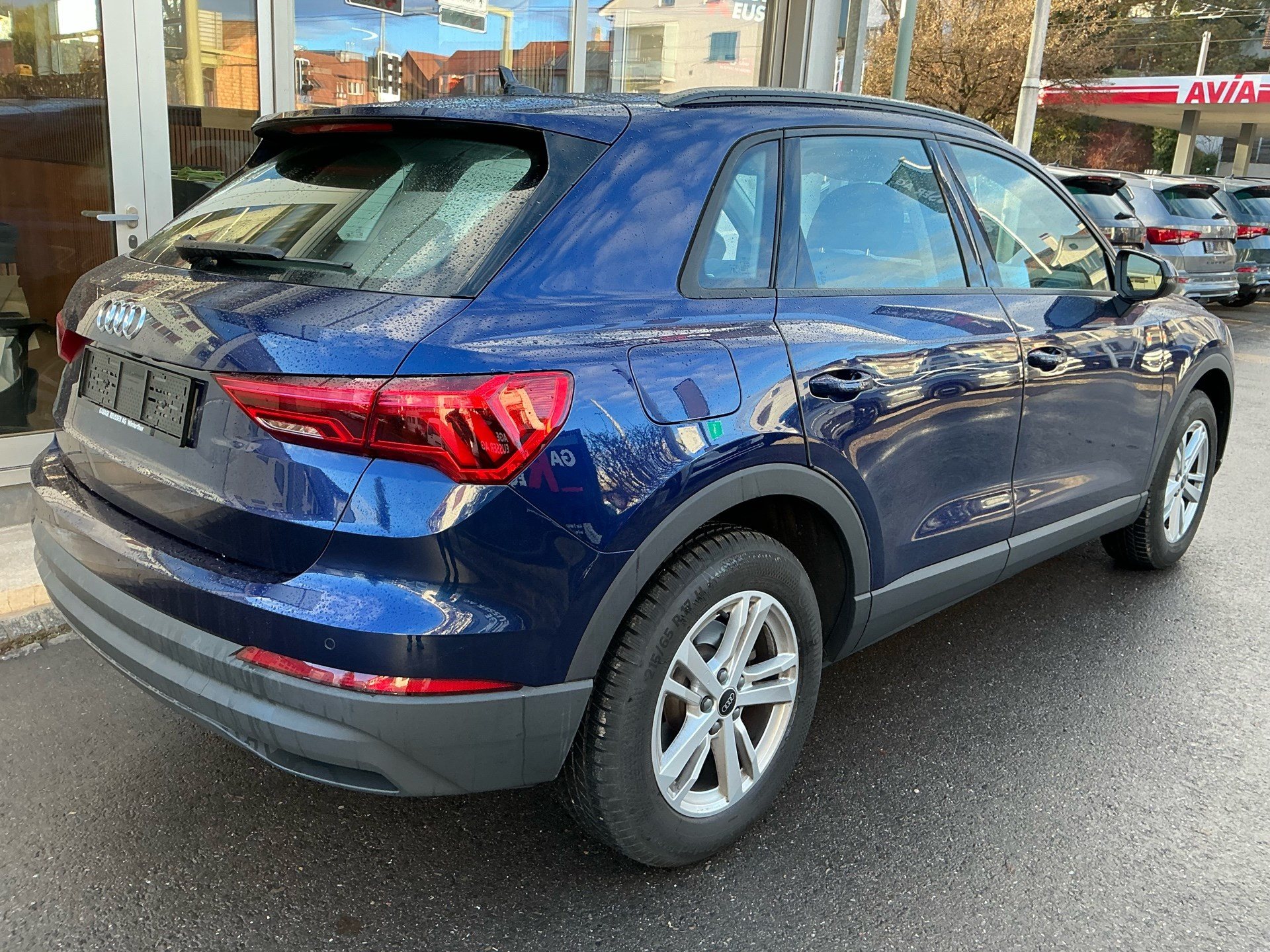 AUDI Q3 35 TFSI S-TRONIC *** TOP AUSSTATTUNG ***-showroom-element-3