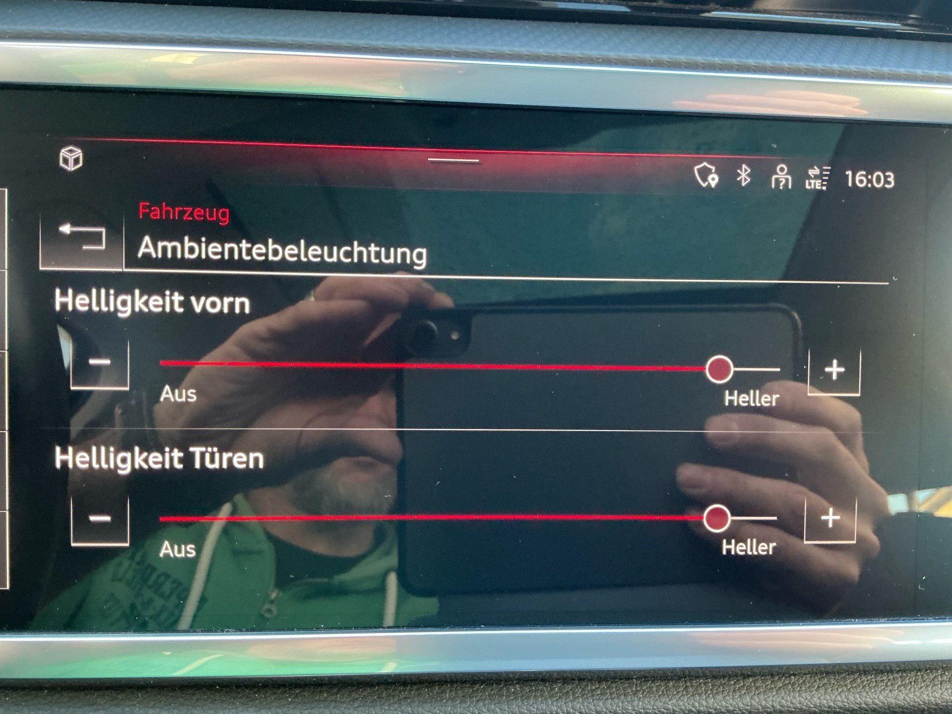 AUDI Q3 35 TFSI S-TRONIC *** TOP AUSSTATTUNG ***-image-18