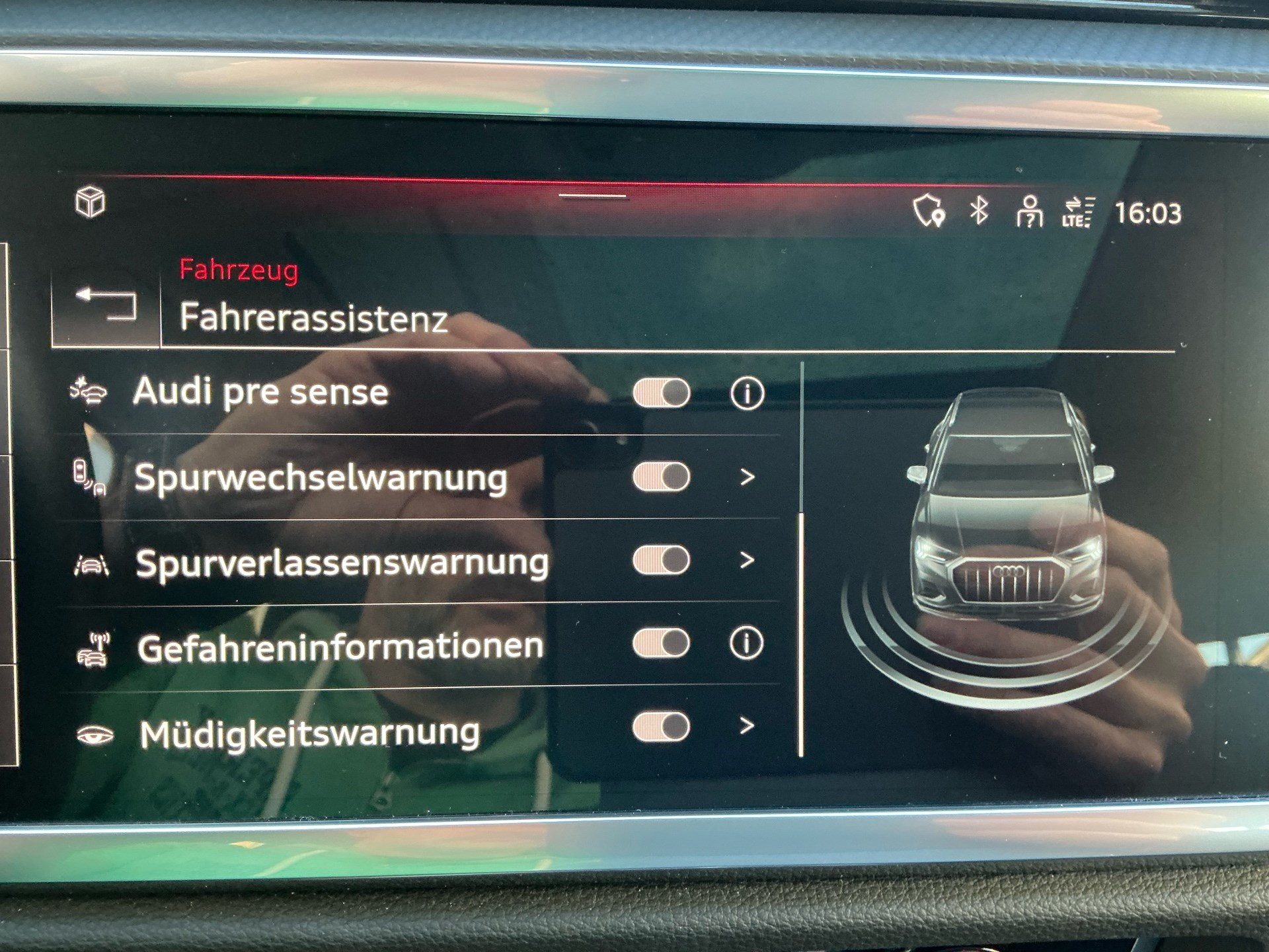 AUDI Q3 35 TFSI S-TRONIC *** TOP AUSSTATTUNG ***-image-17