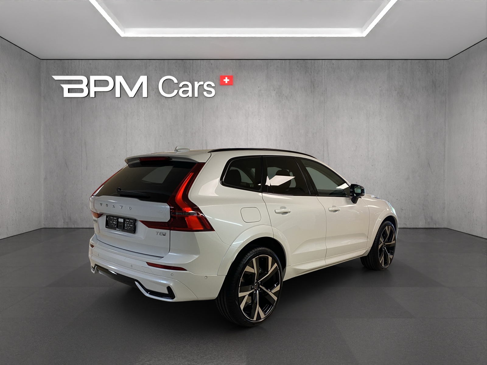 VOLVO XC60 T8 eAWD PluginHybrid Ultra Dark Geartronic-showroom-element-1