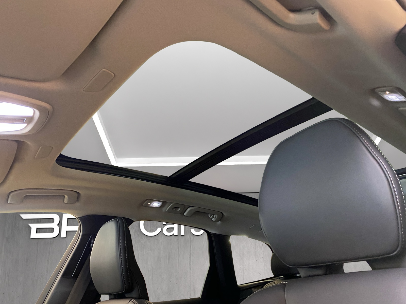 VOLVO XC60 T8 eAWD PluginHybrid Ultra Dark Geartronic-image-14