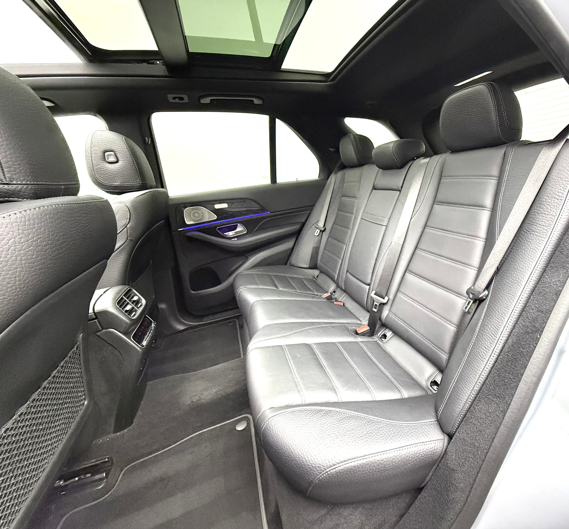 MERCEDES-BENZ GLE 400 d 4Matic AMG Line 9G-Tronic-image-16