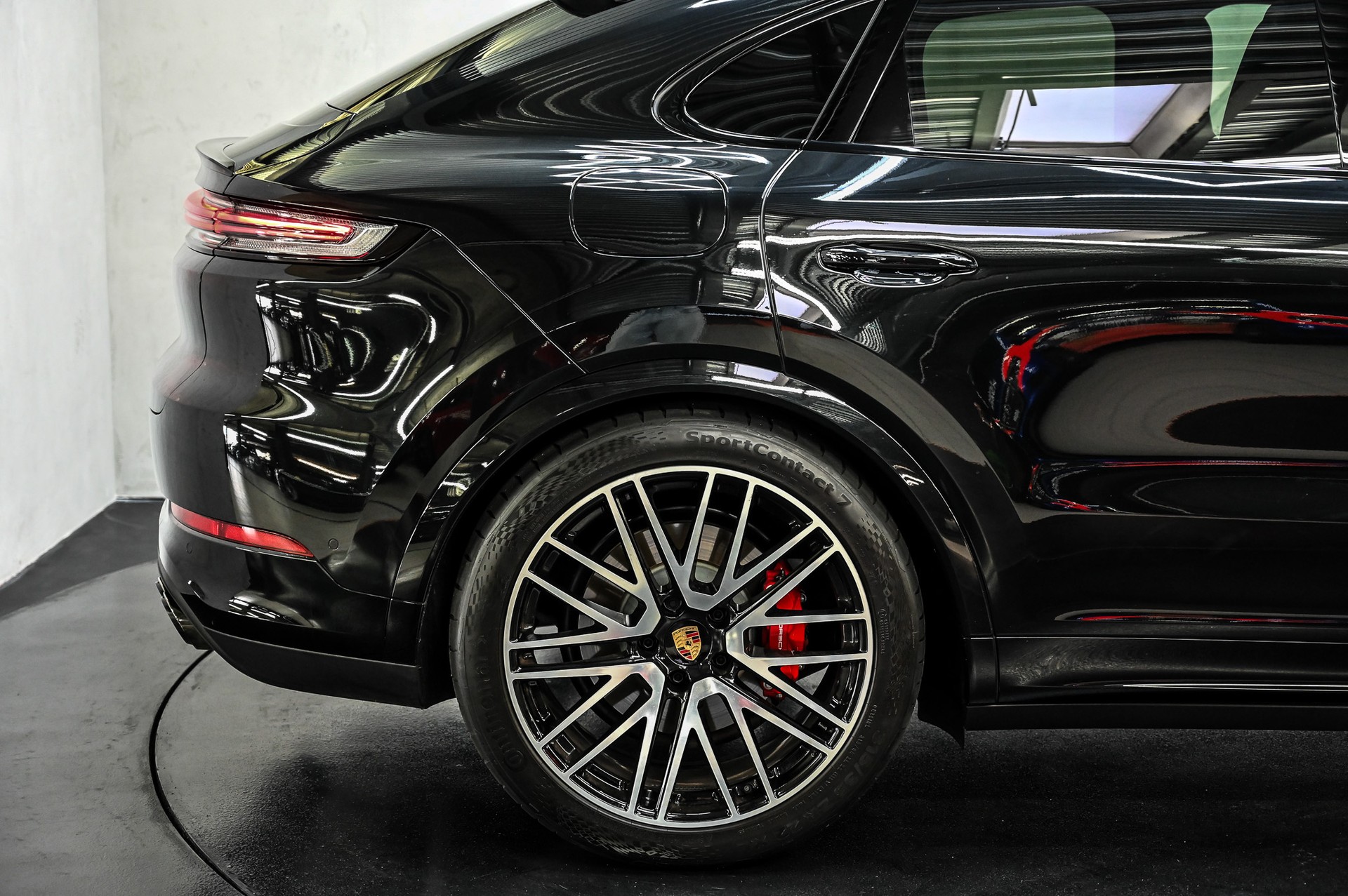 PORSCHE Cayenne S E-Hybrid Coupé-image-13