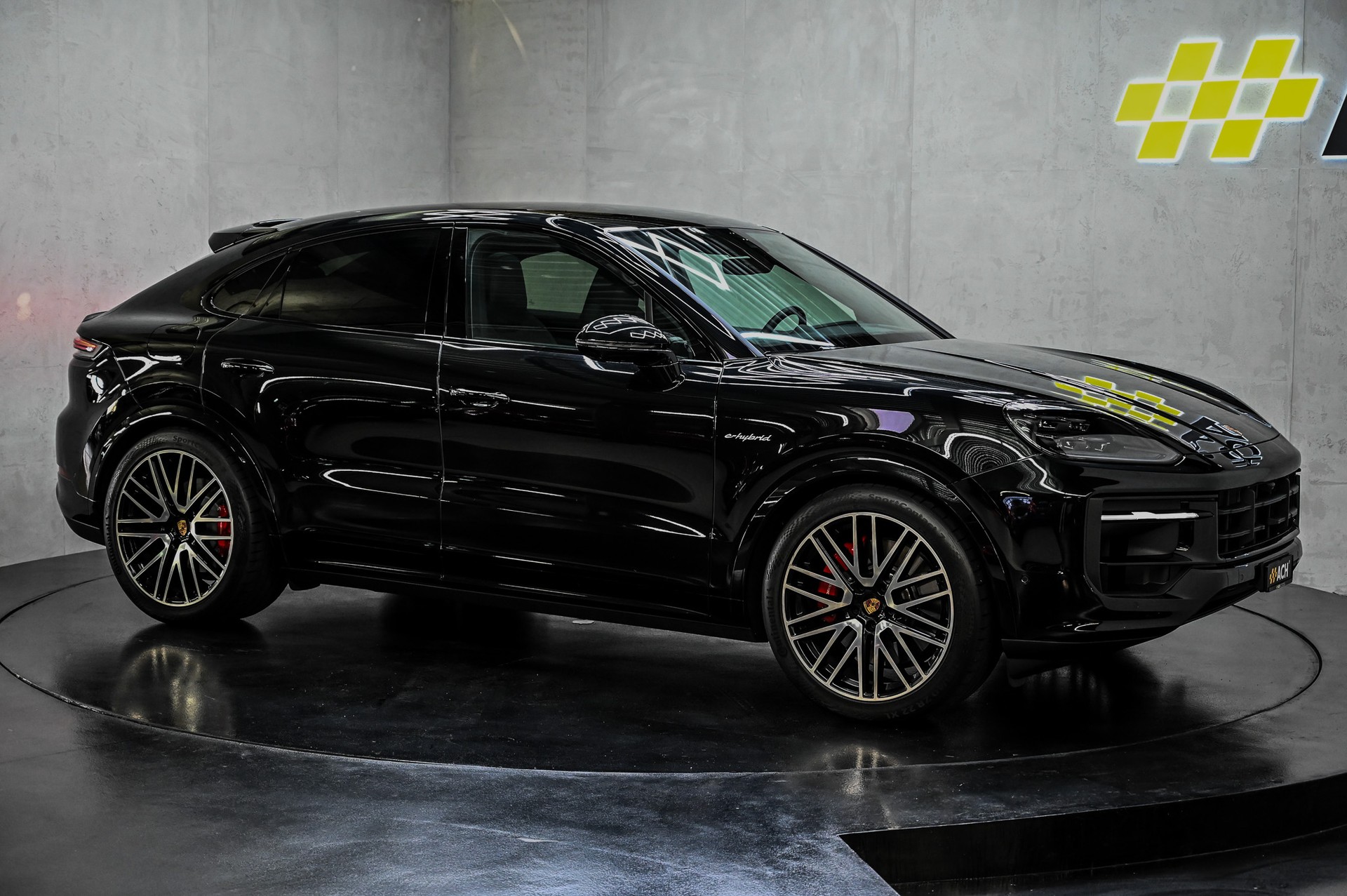 PORSCHE Cayenne S E-Hybrid Coupé-image-11