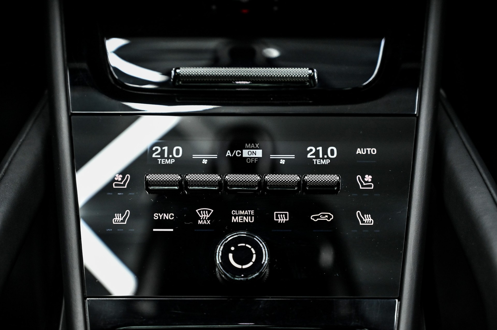 PORSCHE Cayenne S E-Hybrid Coupé-image-25