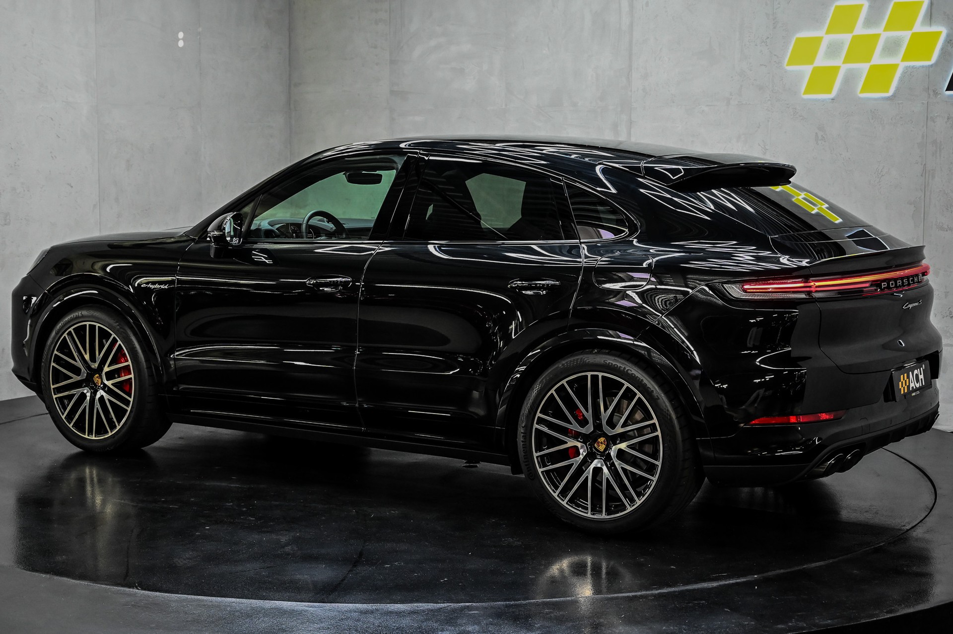 PORSCHE Cayenne S E-Hybrid Coupé-image-5