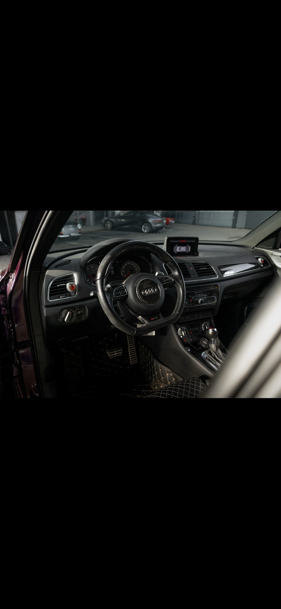 AUDI RS Q3 2.5 TFSI quattro S-tronic-image-12
