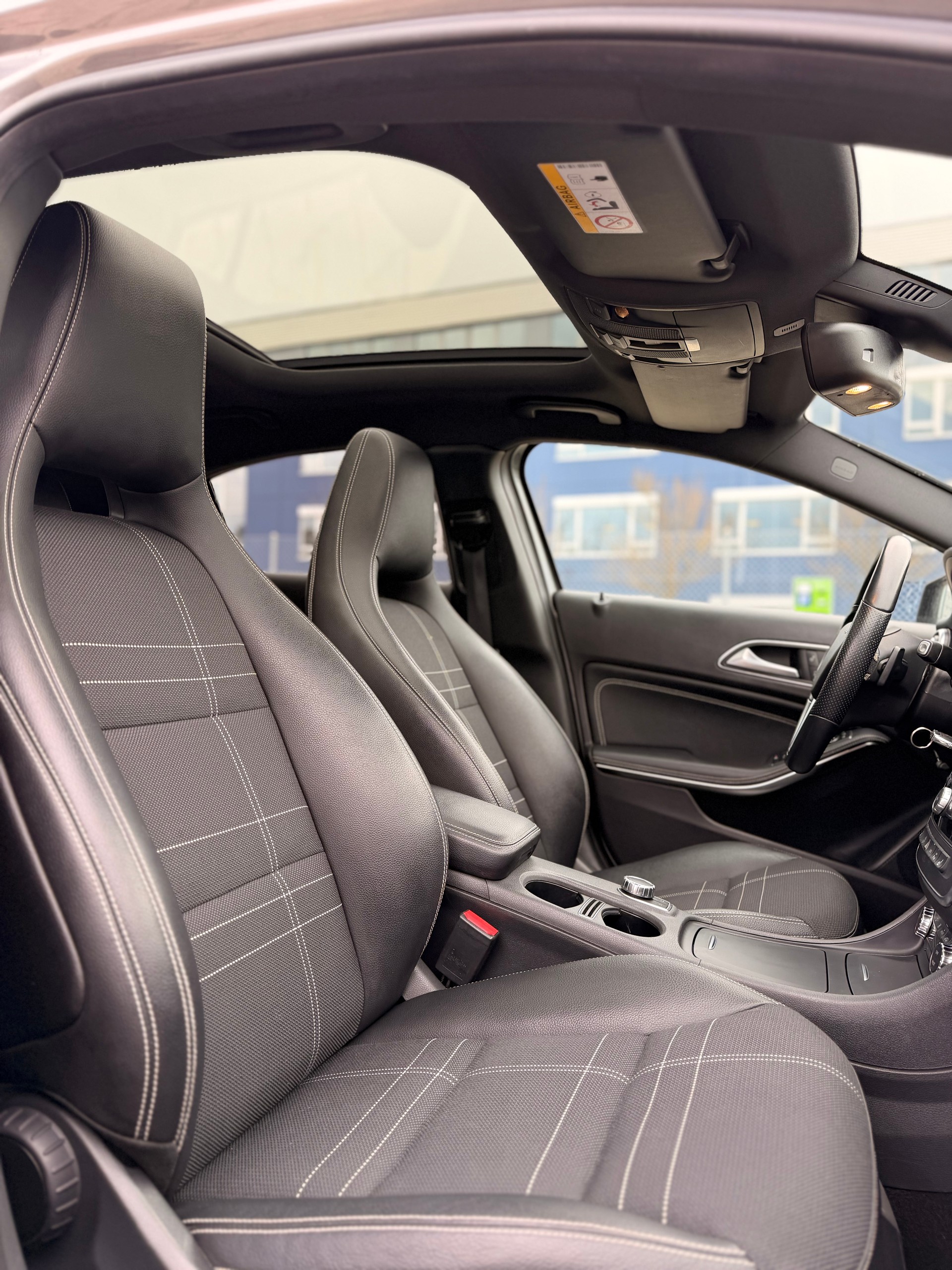 MERCEDES-BENZ A 250 Urban 4Matic 7G-DCT-image-18