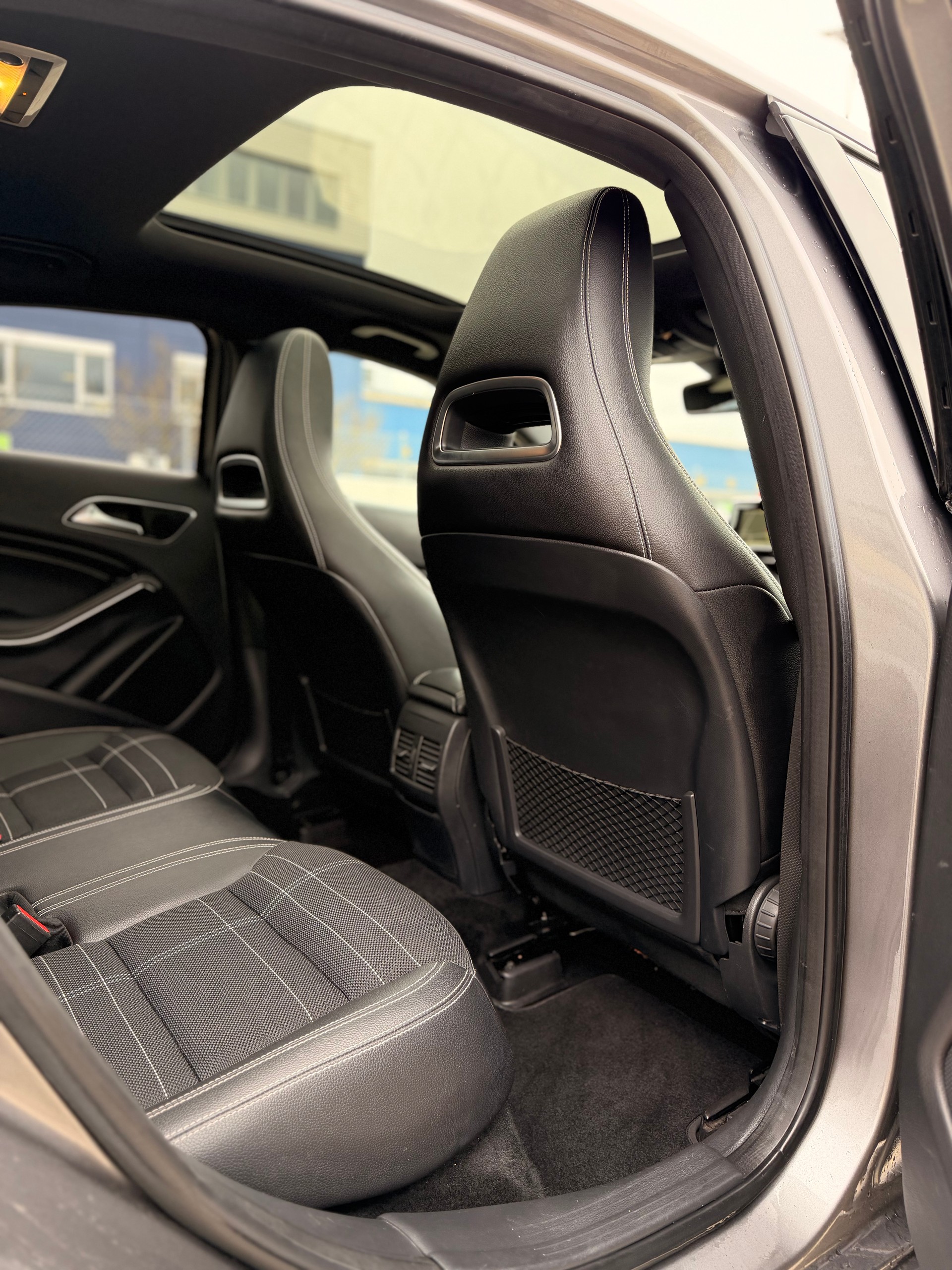 MERCEDES-BENZ A 250 Urban 4Matic 7G-DCT-image-19