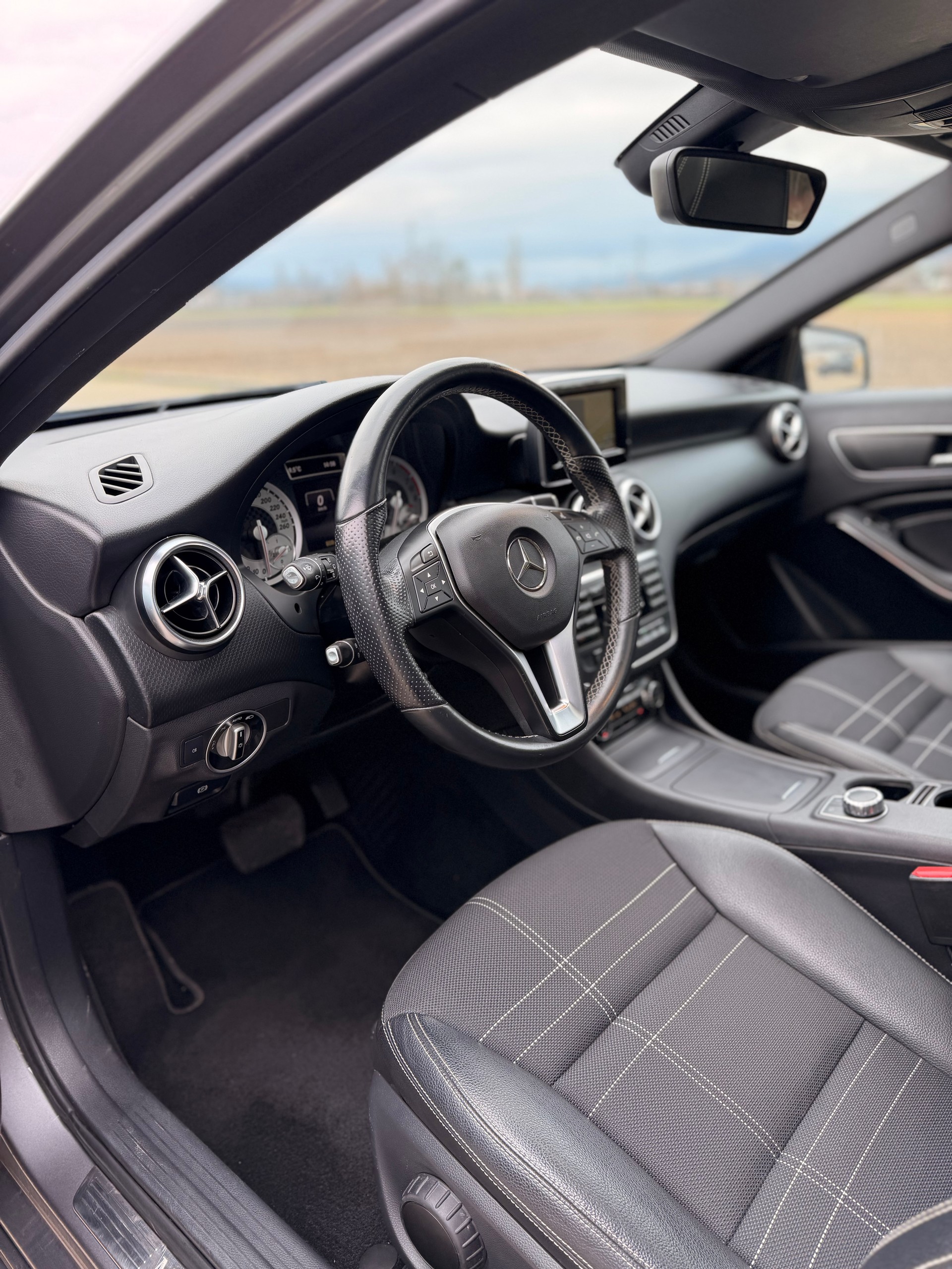 MERCEDES-BENZ A 250 Urban 4Matic 7G-DCT-image-14