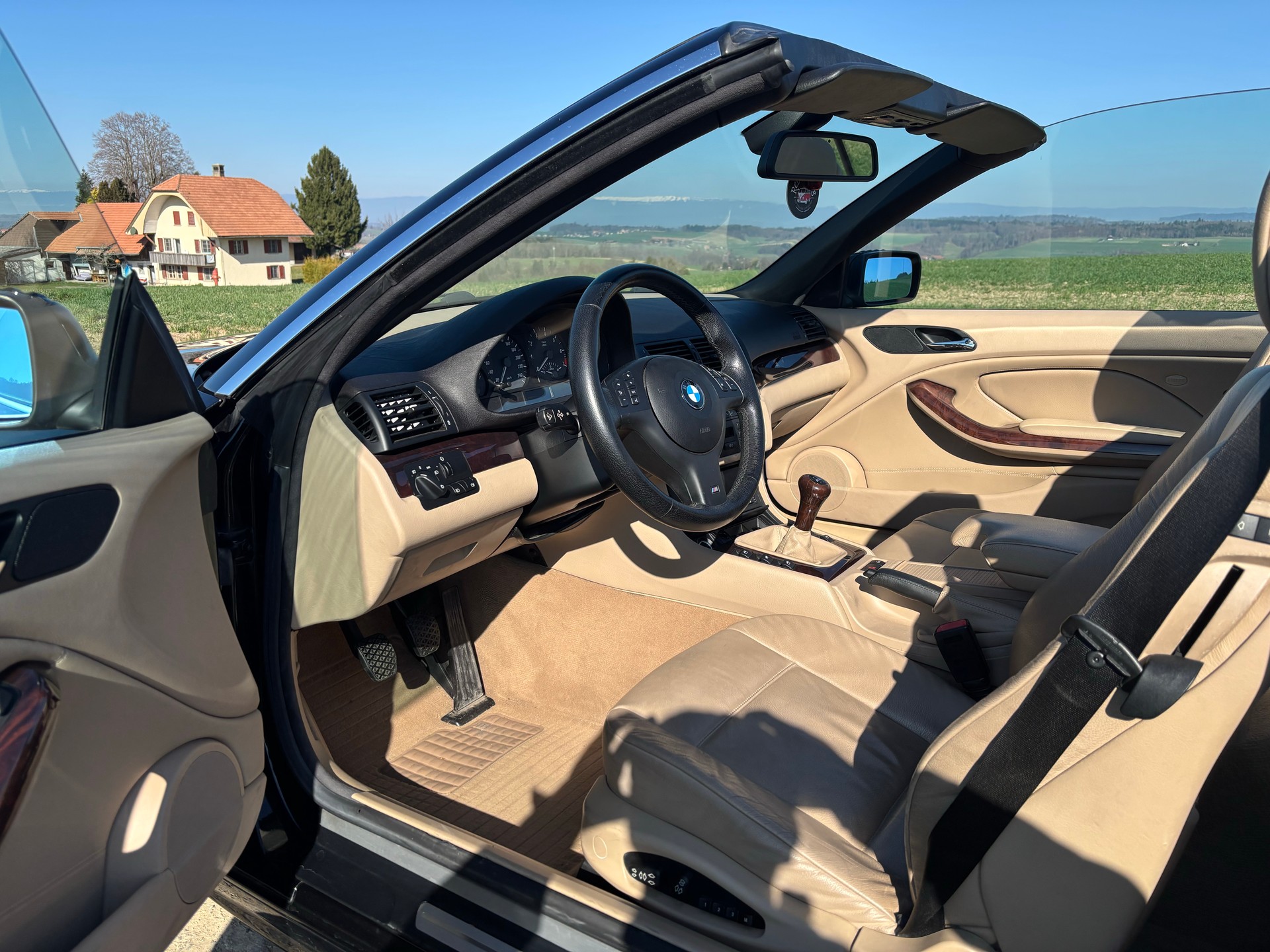 BMW 325Ci Cabriolet-image-8