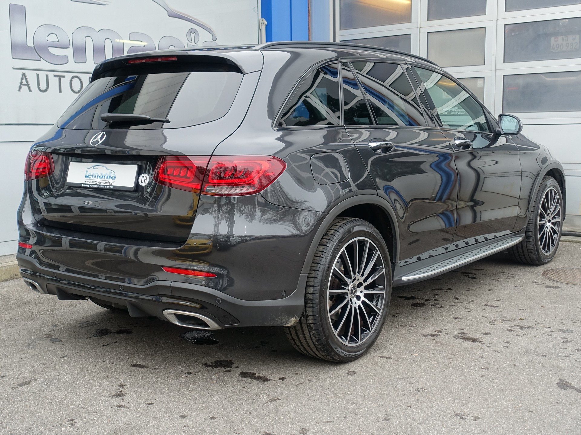 MERCEDES-BENZ GLC 400 d 4Matic AMG Line 9G-Tronic-showroom-element-3