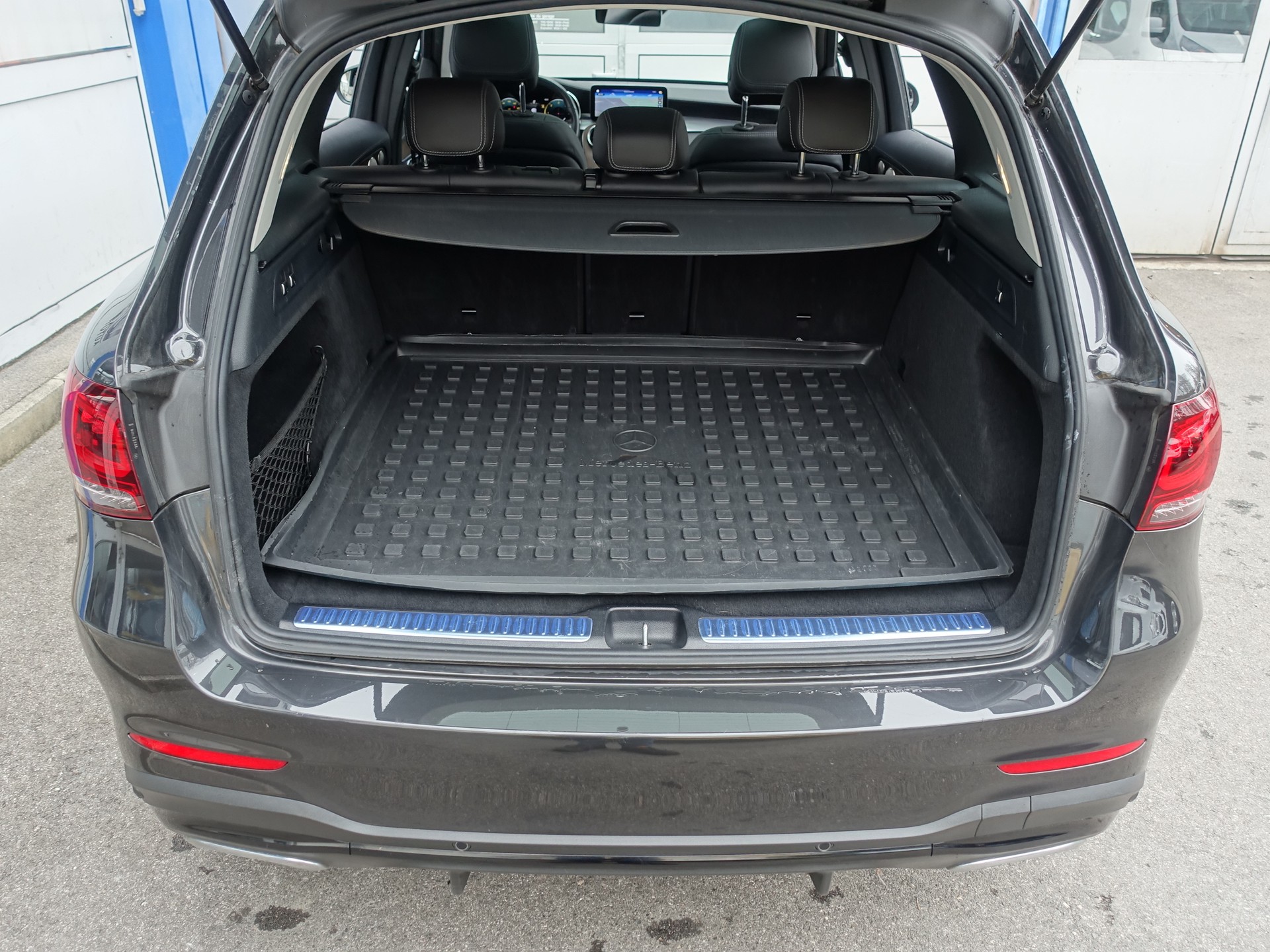MERCEDES-BENZ GLC 400 d 4Matic AMG Line 9G-Tronic-image-15