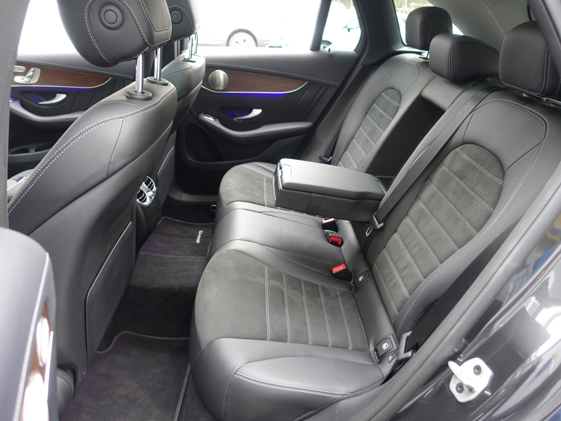 MERCEDES-BENZ GLC 400 d 4Matic AMG Line 9G-Tronic-image-14