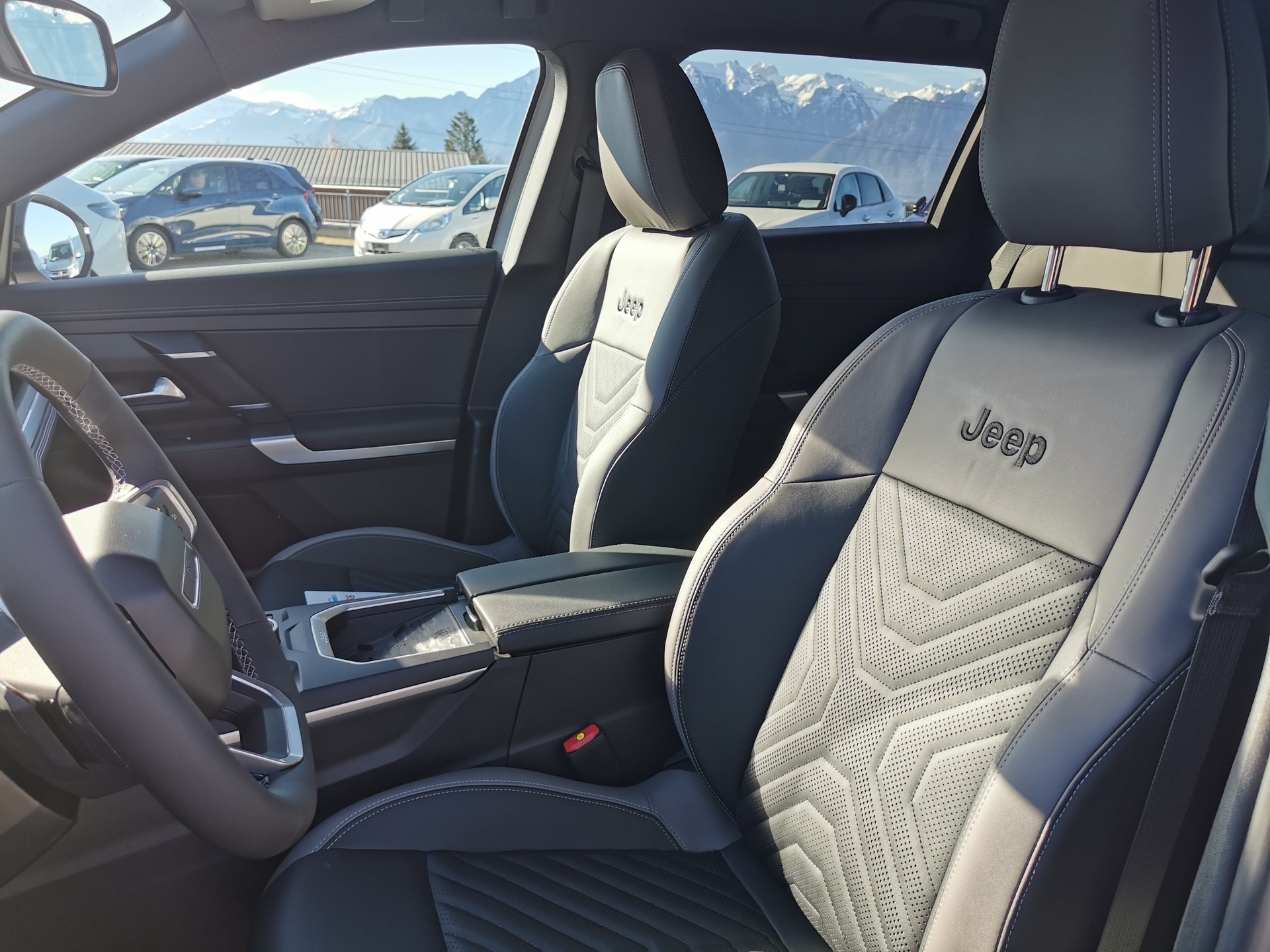 JEEP Compass 1.2 T e-Hybrid Fi-image-8