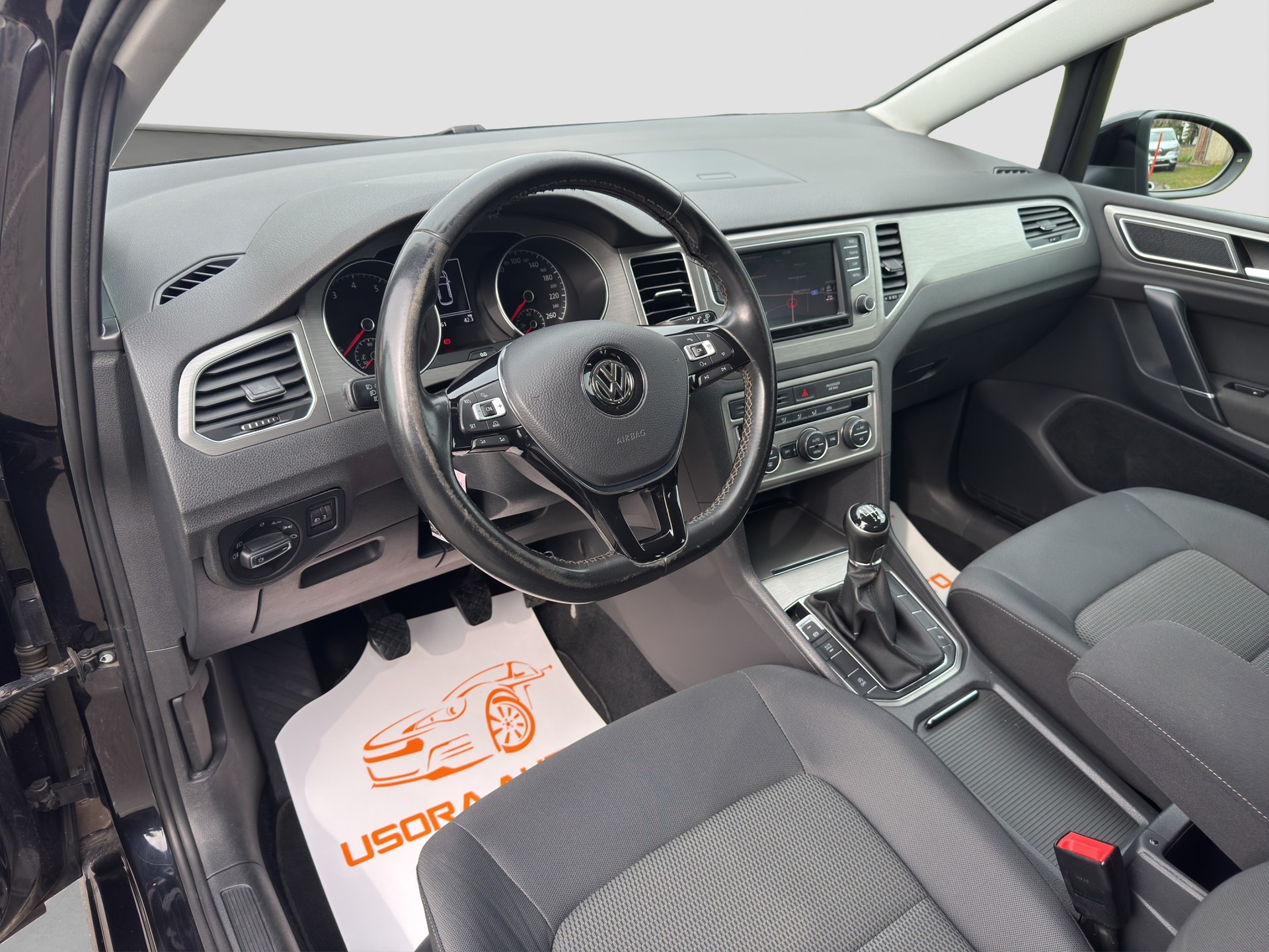 VW Golf Sportsvan 1.2 TSI Allstar R-Line-image-12