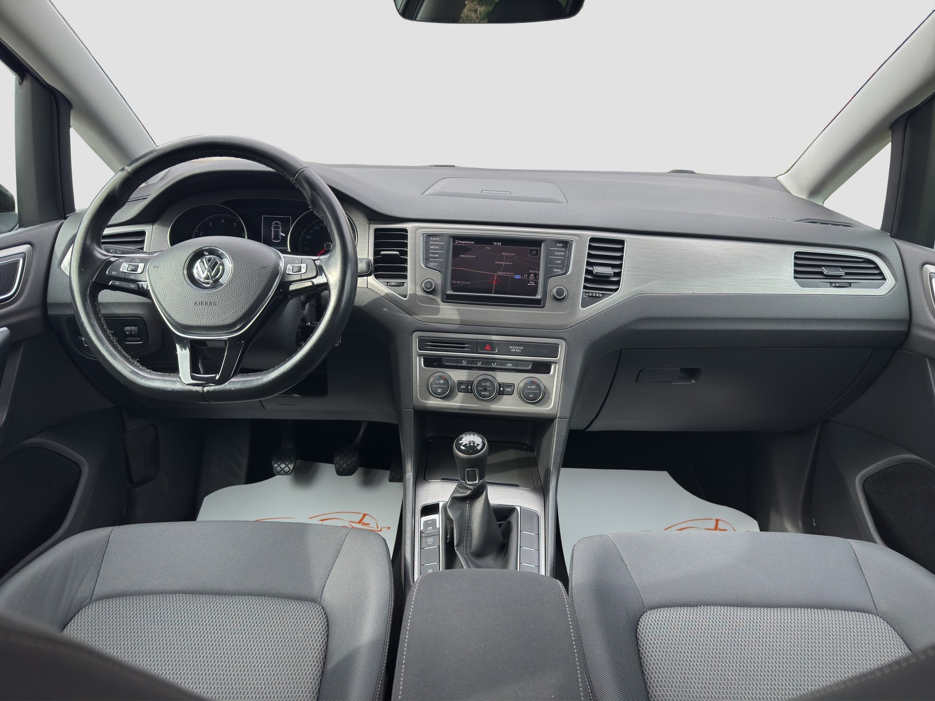 VW Golf Sportsvan 1.2 TSI Allstar R-Line-image-8