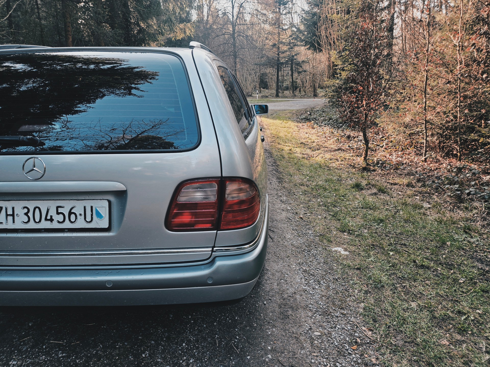 MERCEDES-BENZ E 240 Elégance-image-7