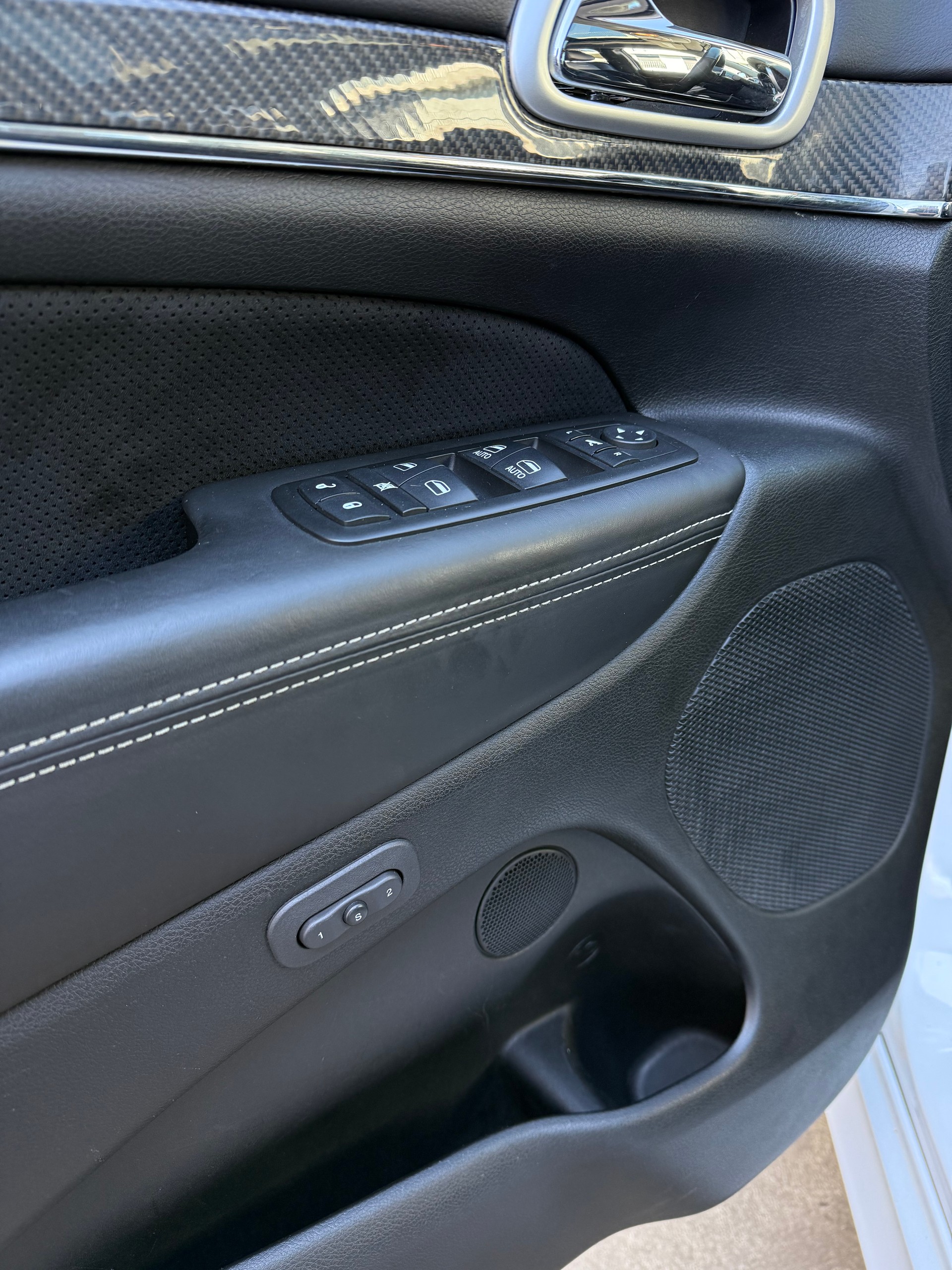 JEEP Grand Cherokee 6.4 SRT8 Automatic-image-10